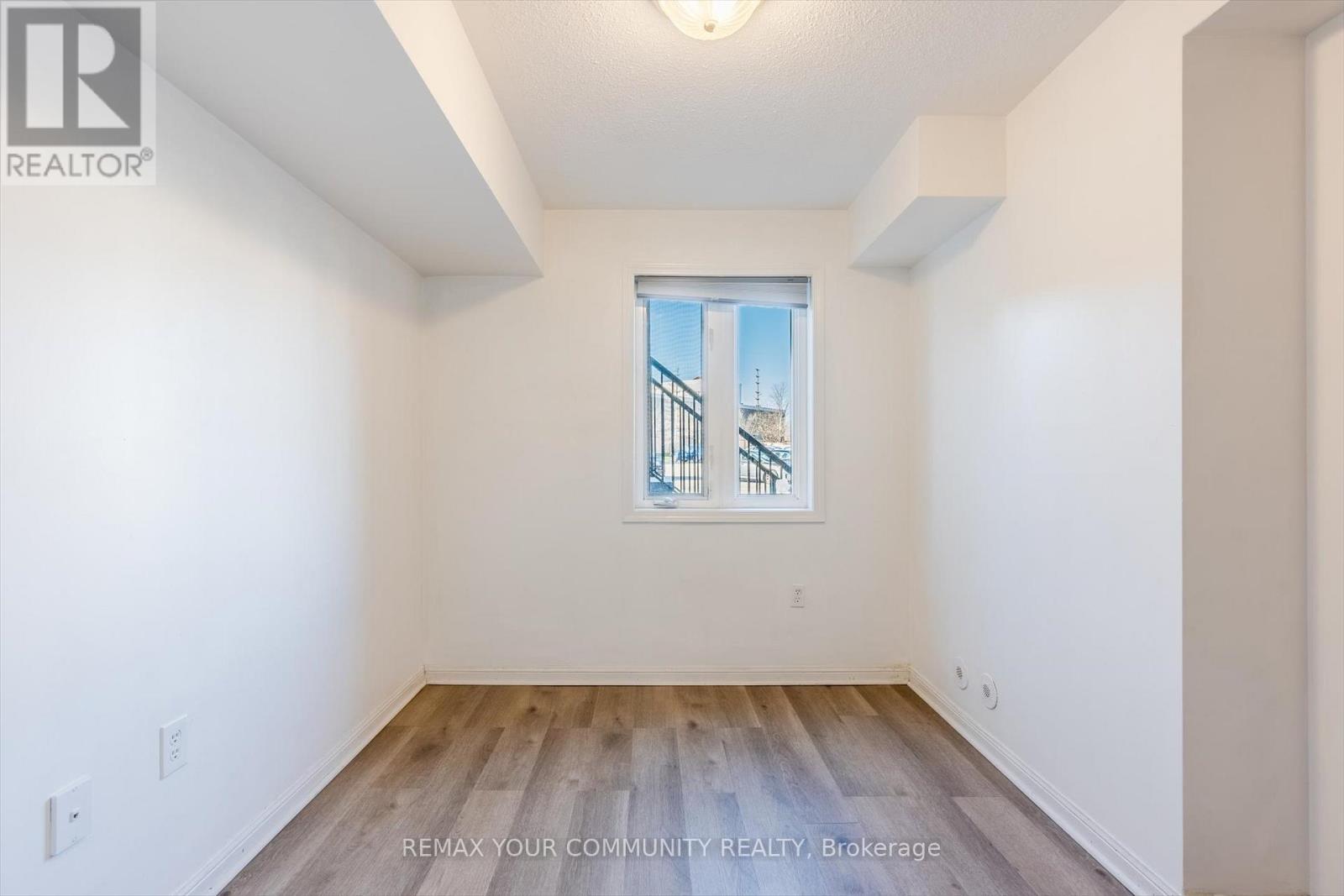 12 - 4620 Guildwood Way, Mississauga, Ontario  L5R 4H5 - Photo 5 - W12913458