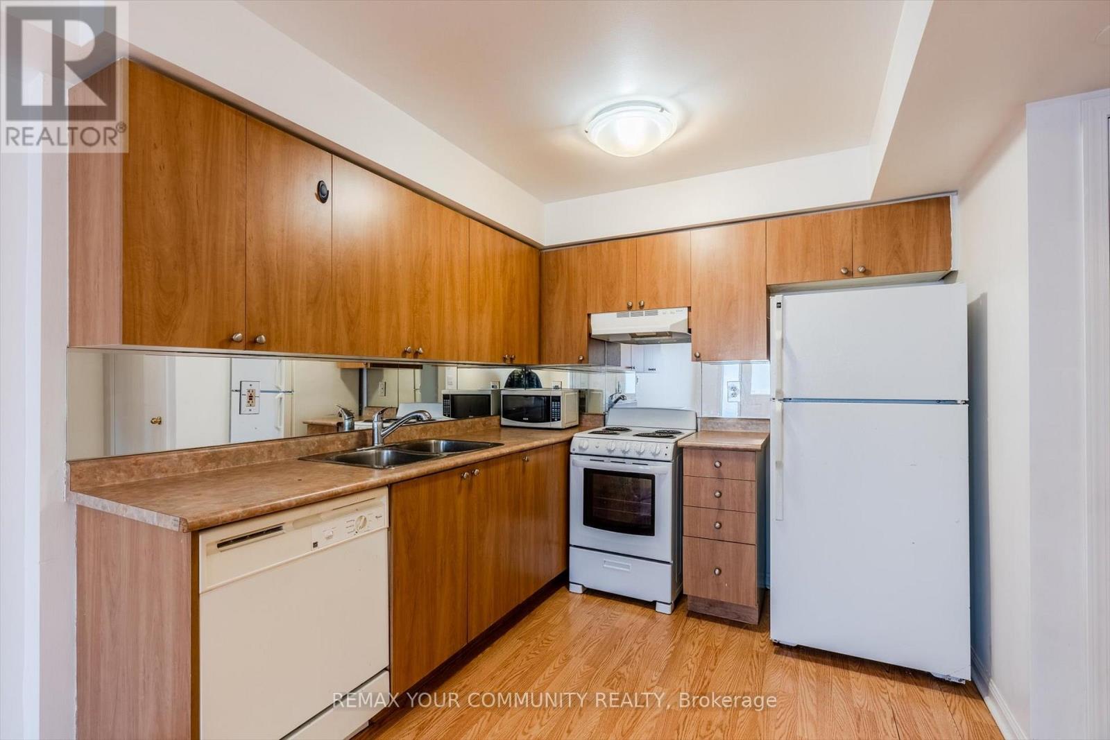 12 - 4620 Guildwood Way, Mississauga, Ontario  L5R 4H5 - Photo 7 - W12913458