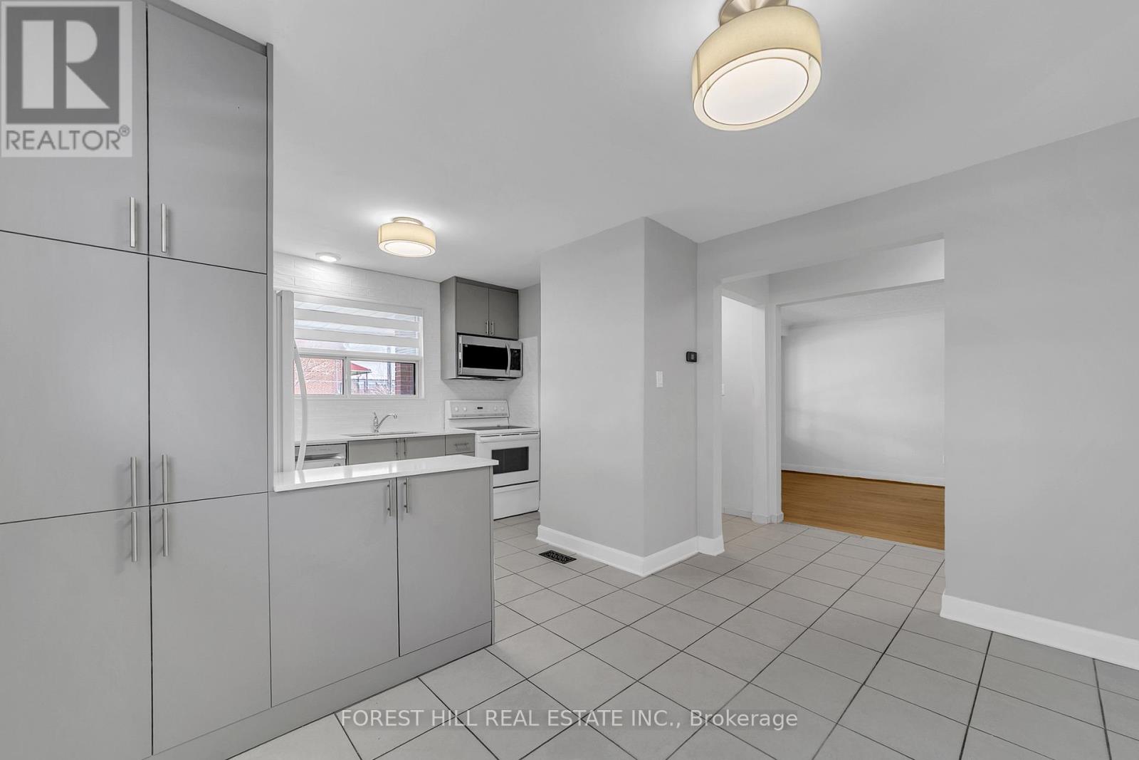 79 Kanarick Crescent, Toronto, Ontario  M3L 1P3 - Photo 12 - W12913466