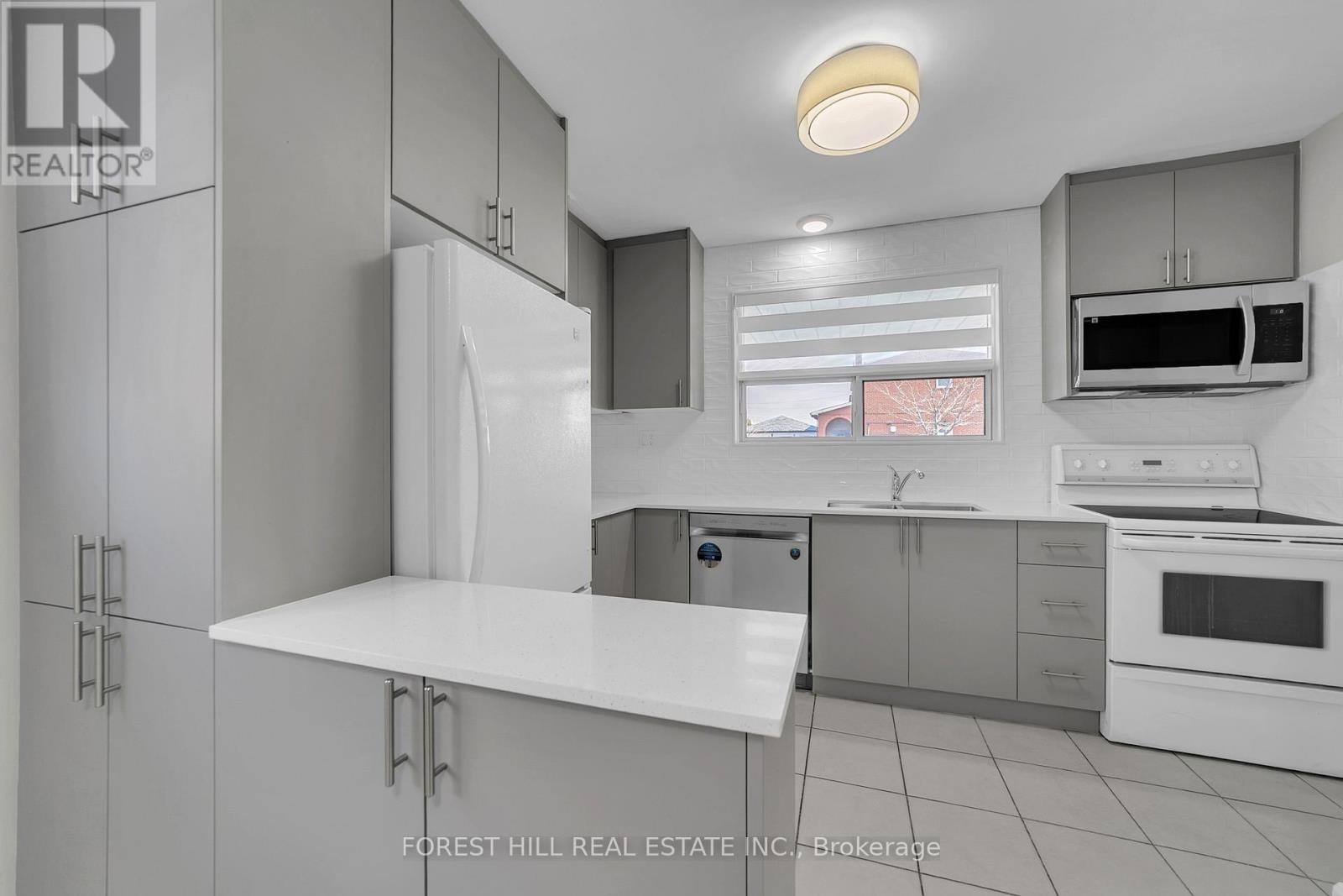 79 Kanarick Crescent, Toronto, Ontario  M3L 1P3 - Photo 14 - W12913466