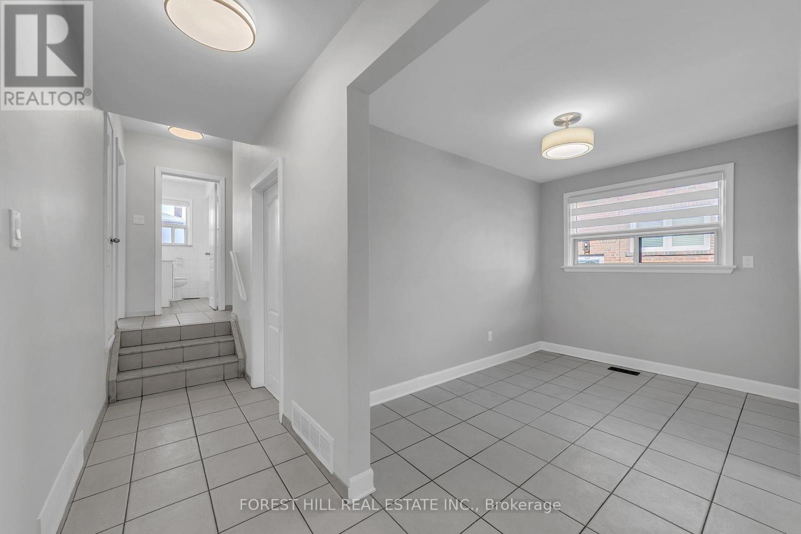 79 Kanarick Crescent, Toronto, Ontario  M3L 1P3 - Photo 15 - W12913466