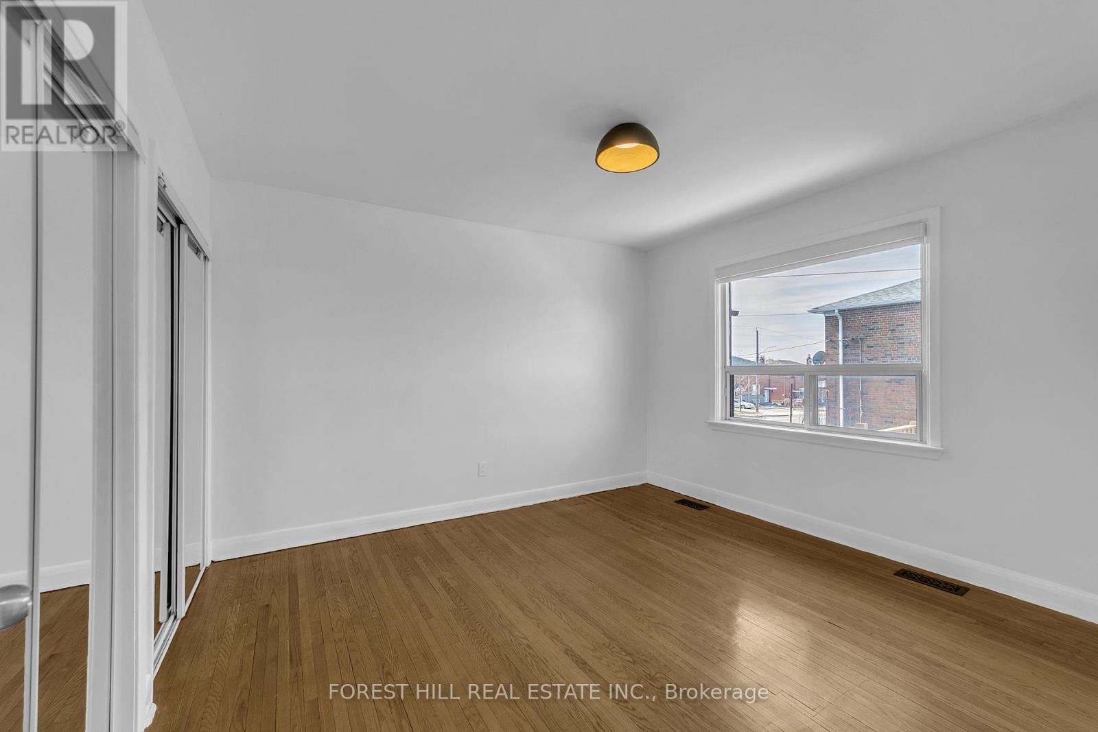 79 Kanarick Crescent, Toronto, Ontario  M3L 1P3 - Photo 18 - W12913466