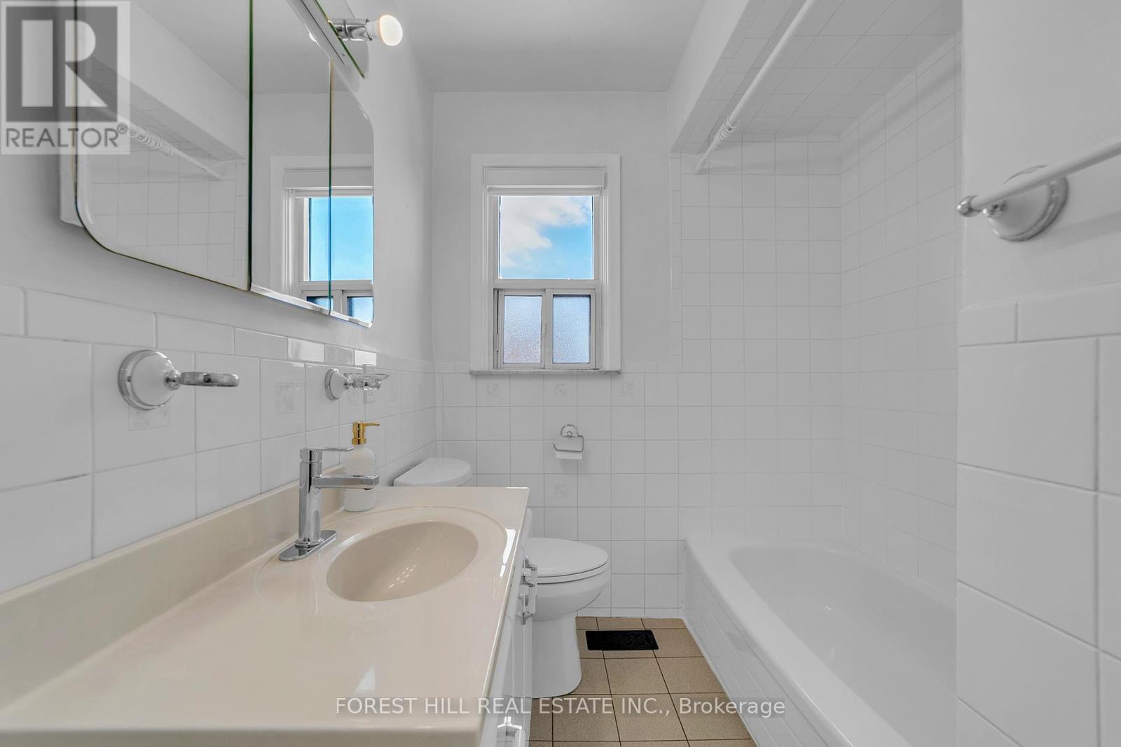 79 Kanarick Crescent, Toronto, Ontario  M3L 1P3 - Photo 21 - W12913466