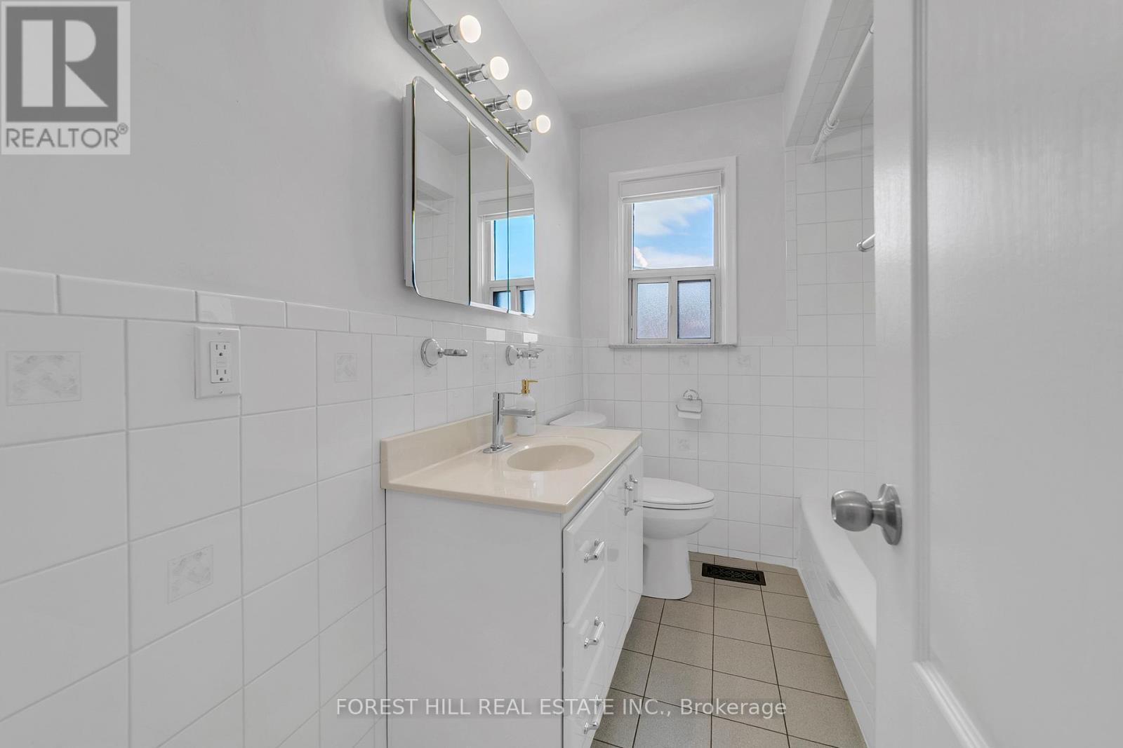 79 Kanarick Crescent, Toronto, Ontario  M3L 1P3 - Photo 22 - W12913466