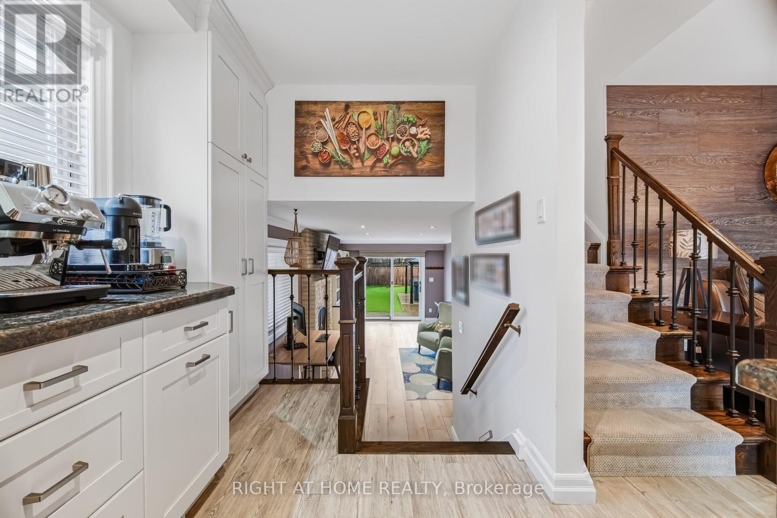 6370 Atherly Crescent, Mississauga, Ontario  L5N 2J2 - Photo 18 - W12913492