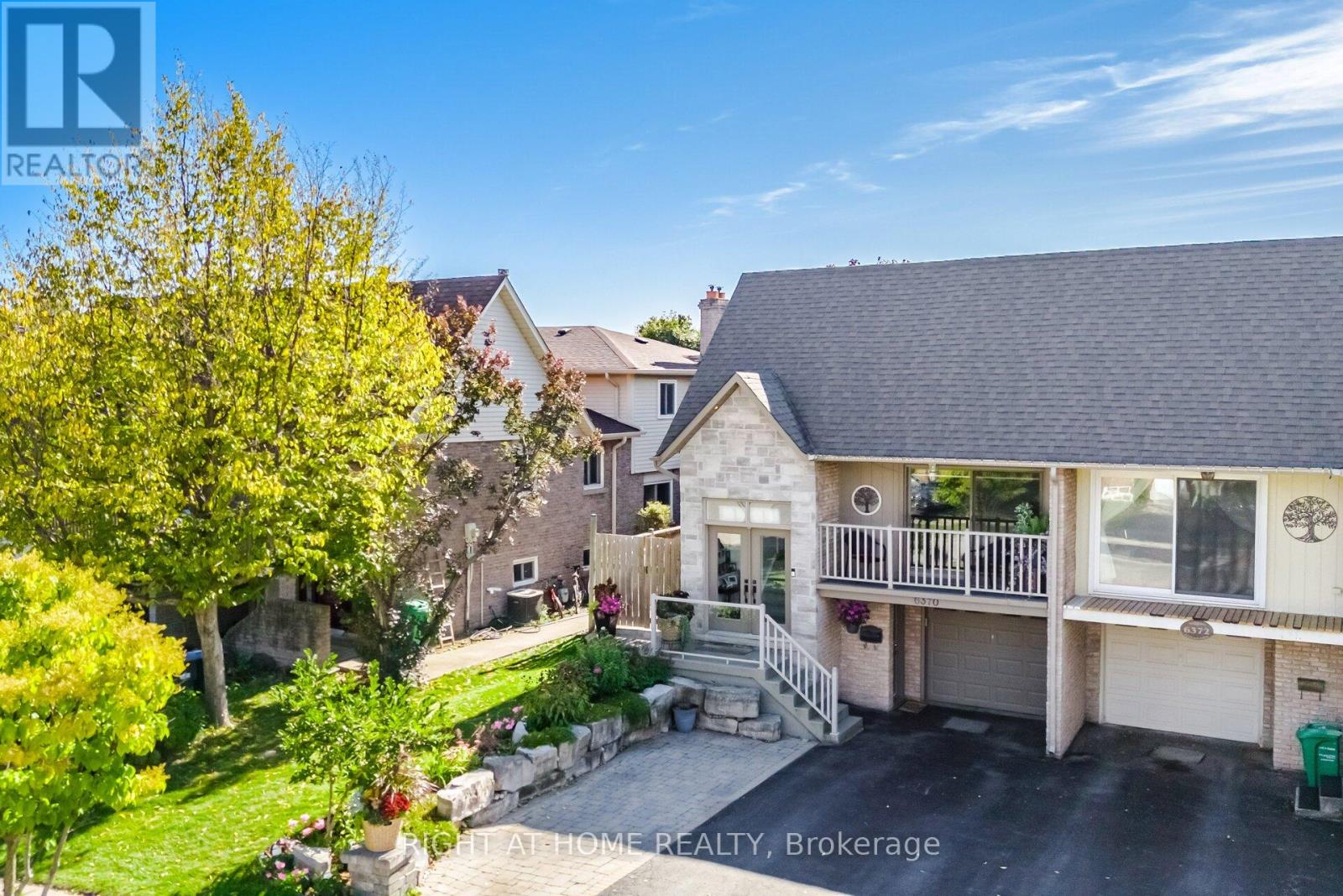 6370 Atherly Crescent, Mississauga, Ontario  L5N 2J2 - Photo 2 - W12913492