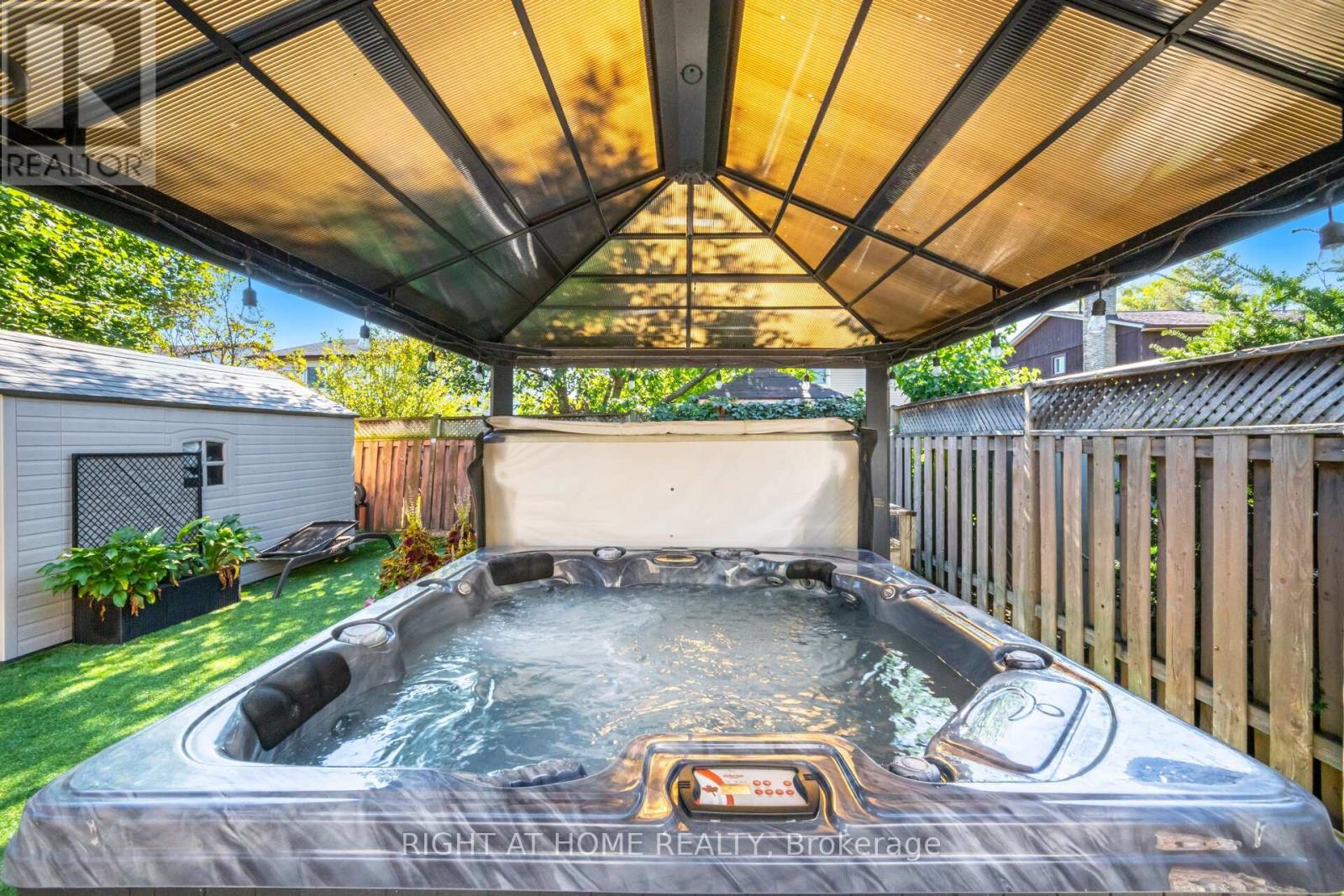 6370 Atherly Crescent, Mississauga, Ontario  L5N 2J2 - Photo 48 - W12913492