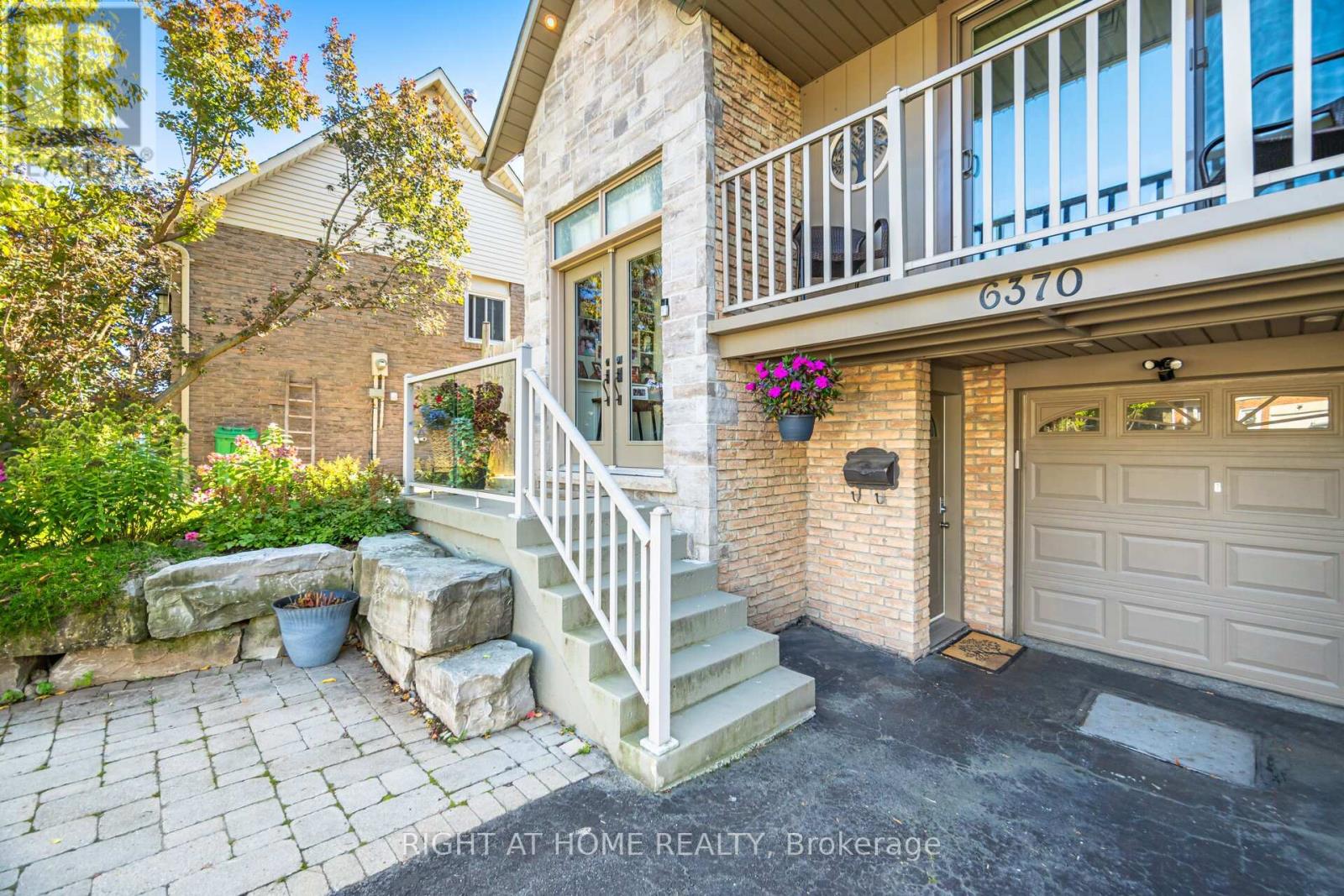 6370 Atherly Crescent, Mississauga, Ontario  L5N 2J2 - Photo 5 - W12913492