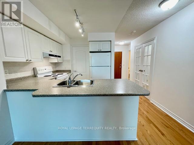 1104 - 1 Elm Drive W, Mississauga, Ontario  L5B 4M1 - Photo 15 - W12913514