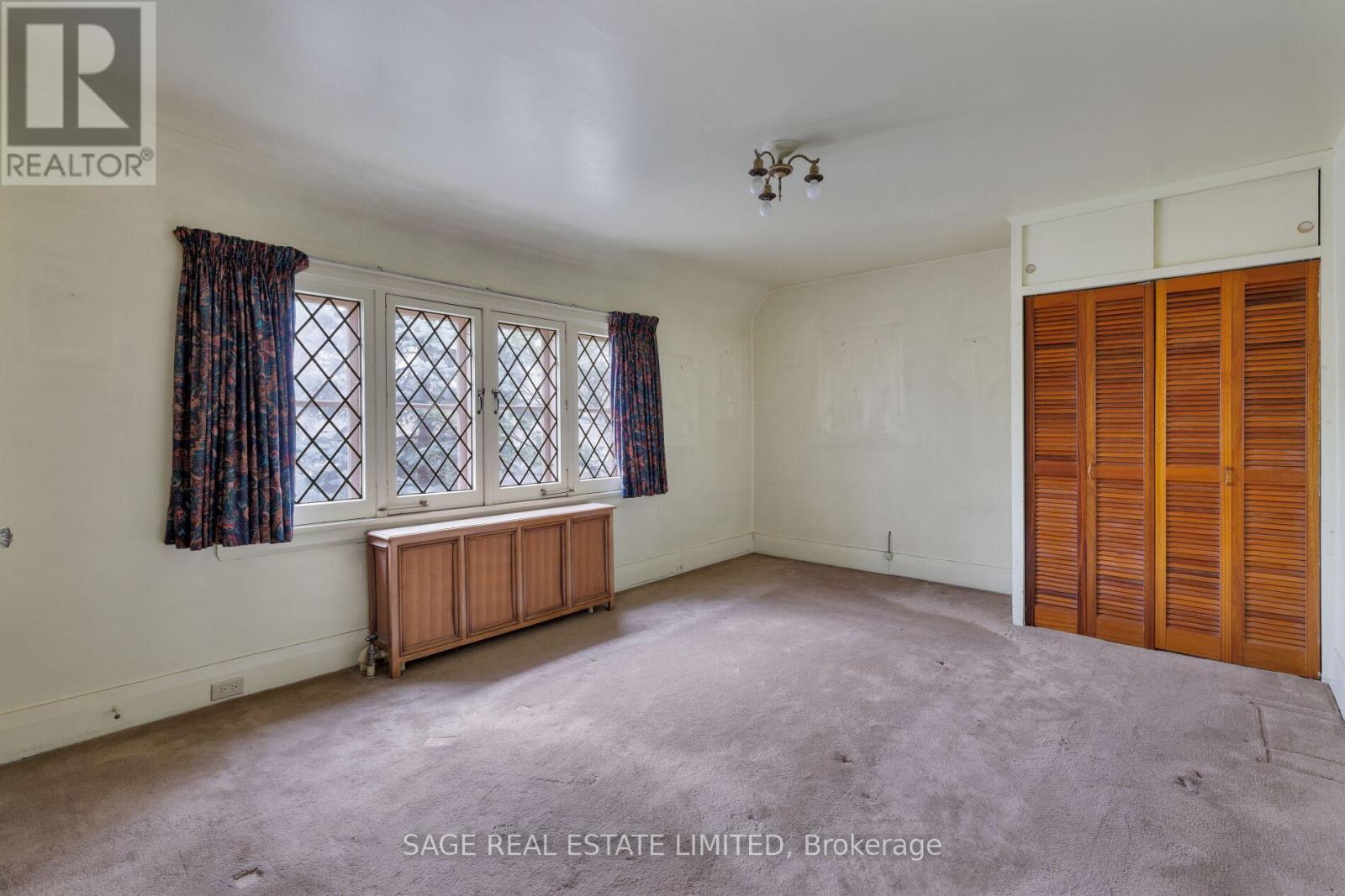 29 Strath Avenue, Toronto (Kingsway South), Ontario  M8X 1R2 - Photo 18 - W12913540