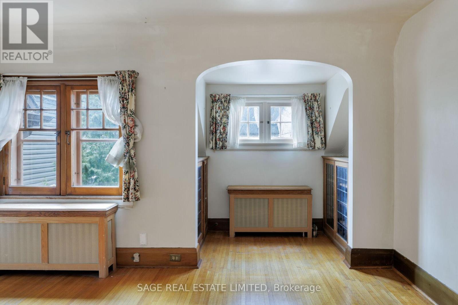 29 Strath Avenue, Toronto (Kingsway South), Ontario  M8X 1R2 - Photo 20 - W12913540