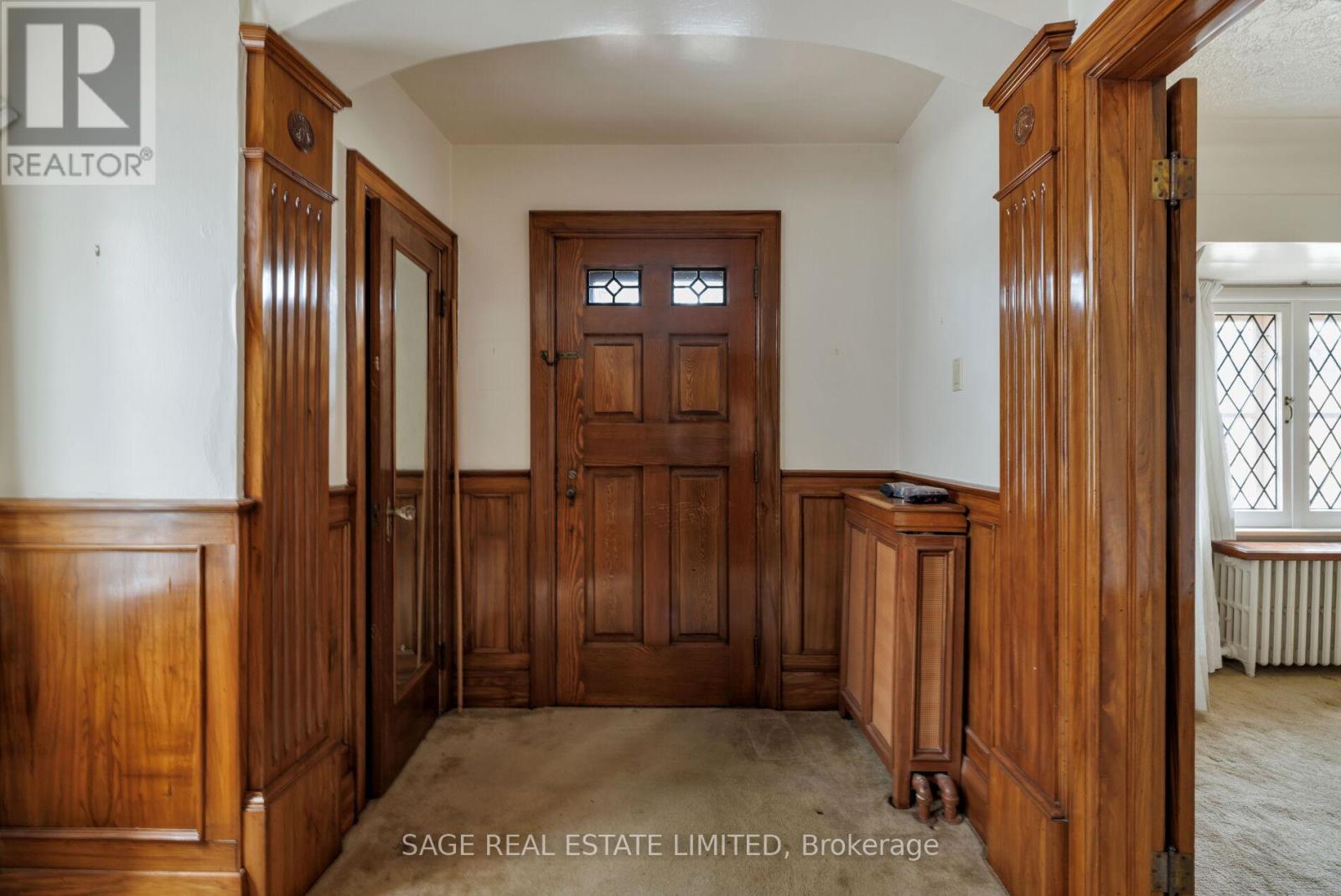 29 Strath Avenue, Toronto (Kingsway South), Ontario  M8X 1R2 - Photo 3 - W12913540