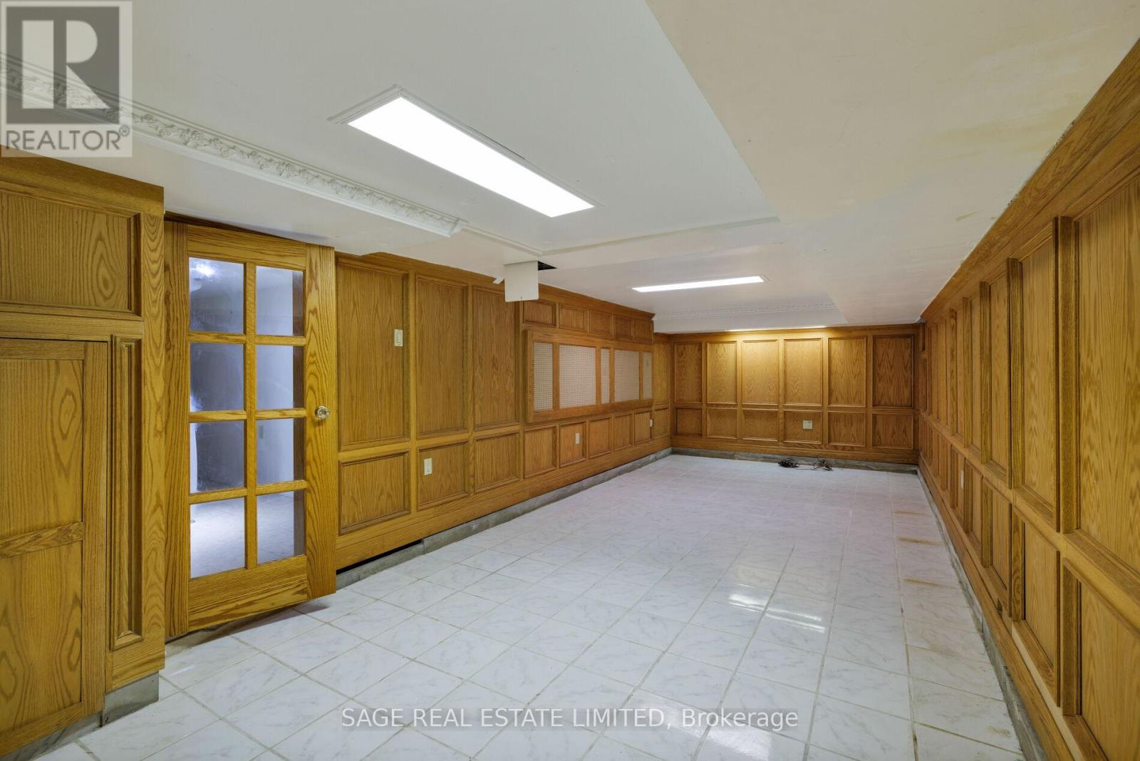 29 Strath Avenue, Toronto (Kingsway South), Ontario  M8X 1R2 - Photo 30 - W12913540