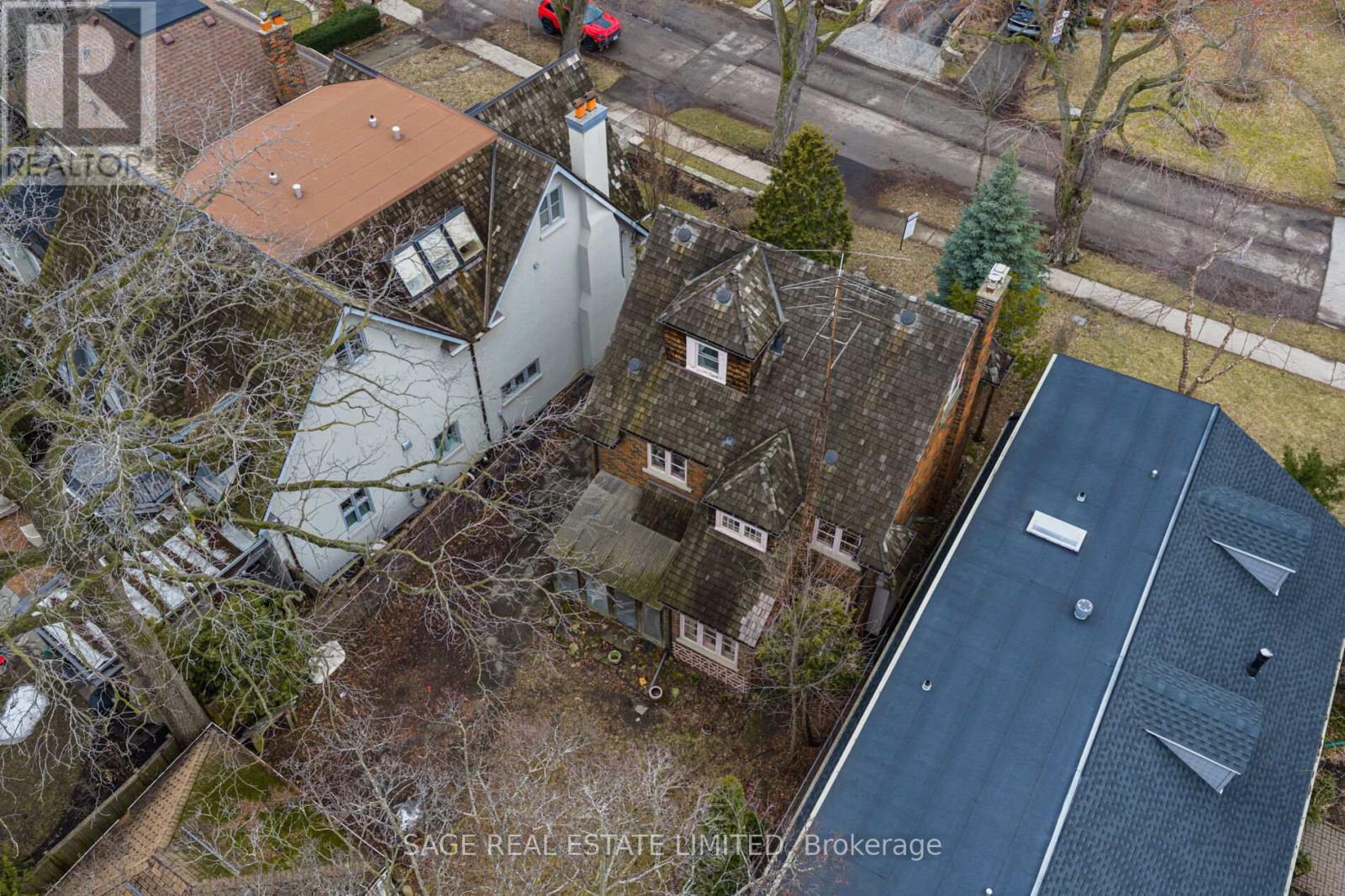 29 Strath Avenue, Toronto (Kingsway South), Ontario  M8X 1R2 - Photo 32 - W12913540