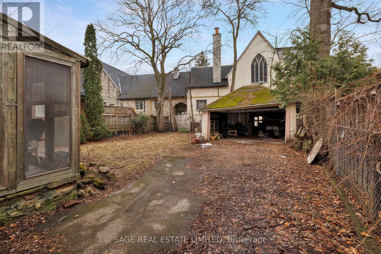 29 Strath Avenue, Toronto (Kingsway South), Ontario  M8X 1R2 - Photo 36 - W12913540