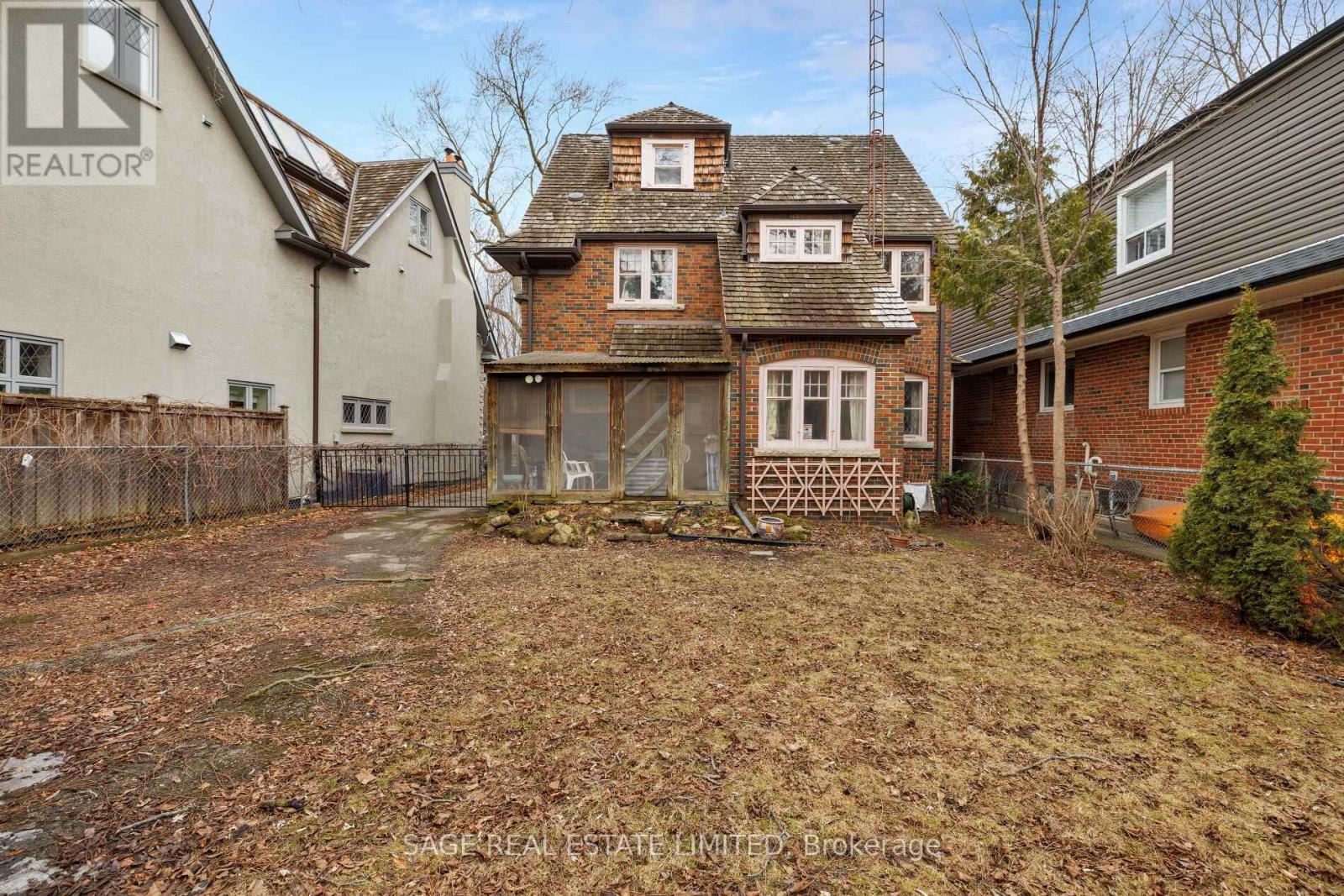 29 Strath Avenue, Toronto (Kingsway South), Ontario  M8X 1R2 - Photo 37 - W12913540