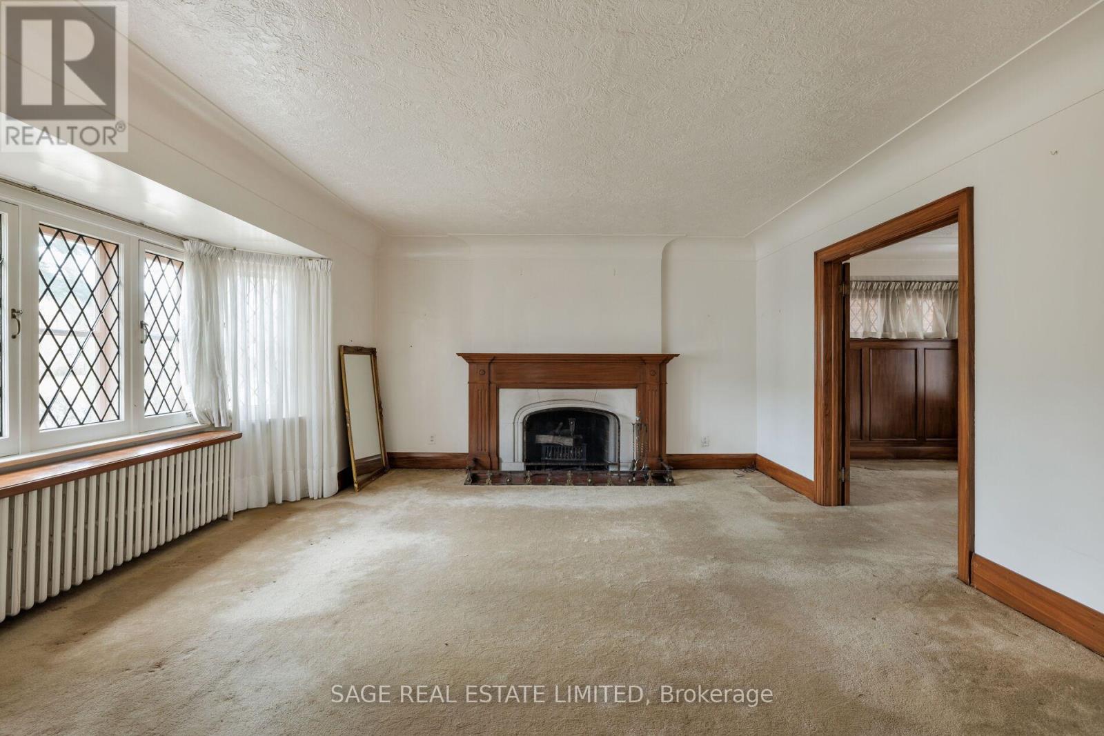 29 Strath Avenue, Toronto (Kingsway South), Ontario  M8X 1R2 - Photo 7 - W12913540