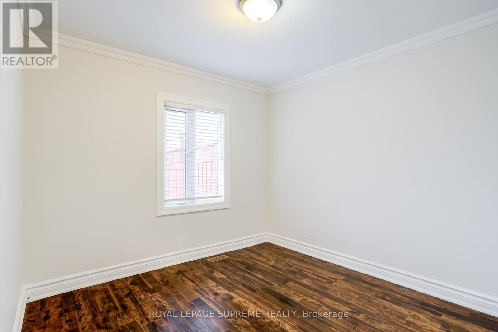 18 Fairweather Road, Toronto (Brookhaven-Amesbury), Ontario  M6M 4C7 - Photo 12 - W12913570