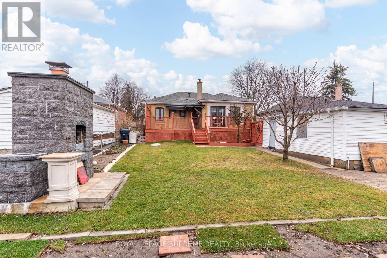18 Fairweather Road, Toronto (Brookhaven-Amesbury), Ontario  M6M 4C7 - Photo 25 - W12913570