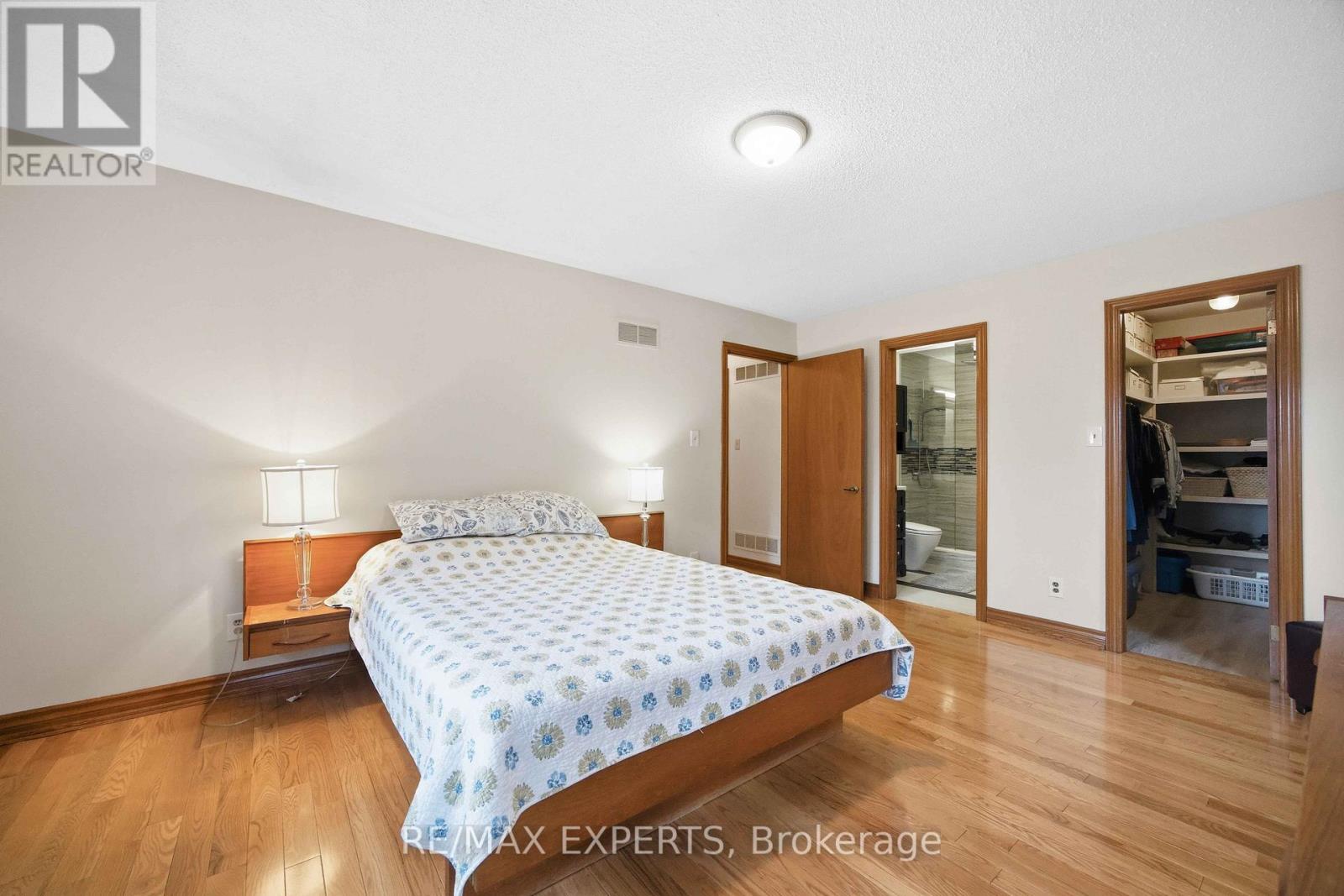 63 Riverside Drive, Toronto (Humber Summit), Ontario  M9L 1J2 - Photo 23 - W12913584