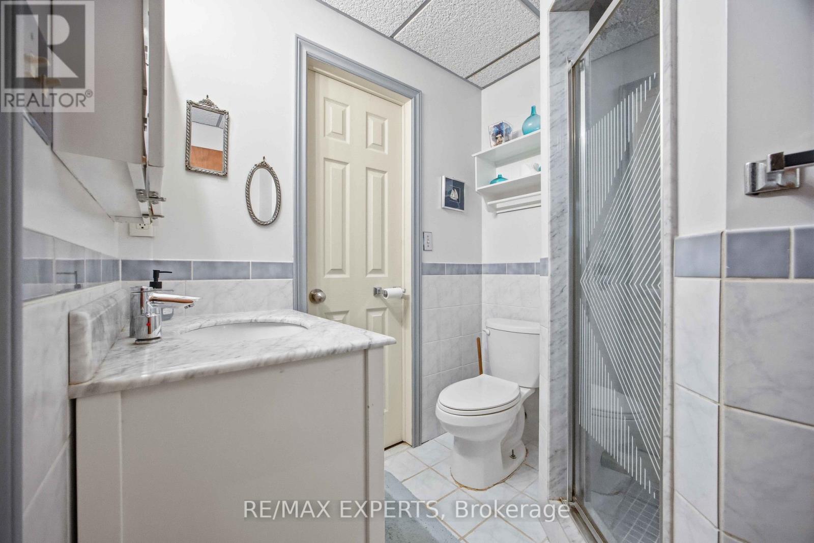 63 Riverside Drive, Toronto (Humber Summit), Ontario  M9L 1J2 - Photo 29 - W12913584