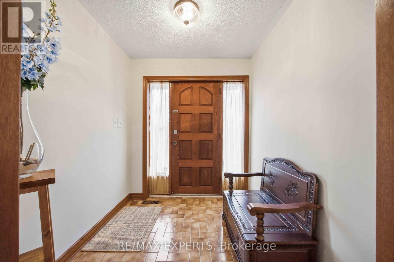 63 Riverside Drive, Toronto (Humber Summit), Ontario  M9L 1J2 - Photo 3 - W12913584