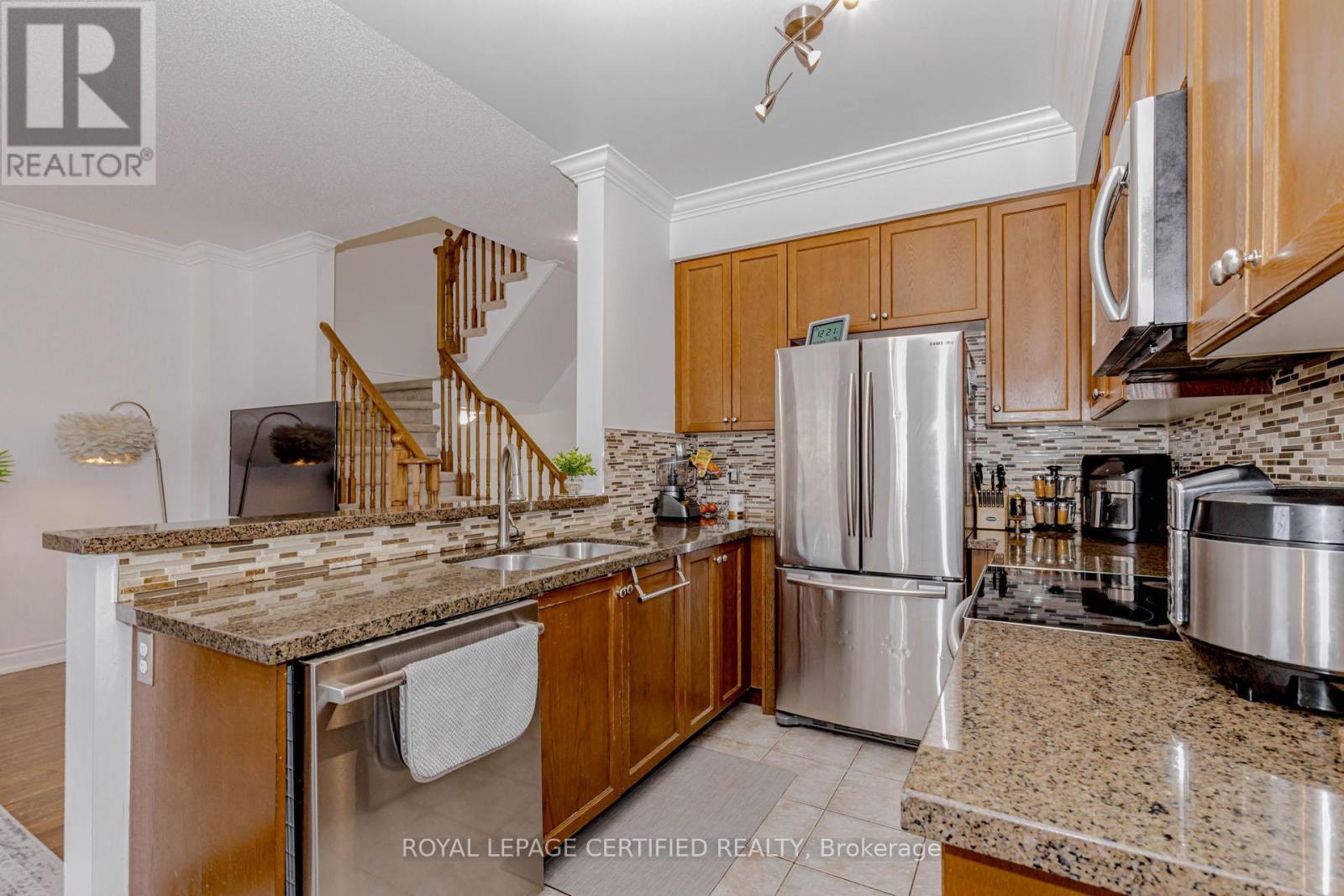 2509 Postmaster Drive, Oakville, Ontario  L6M 0L5 - Photo 16 - W12913616