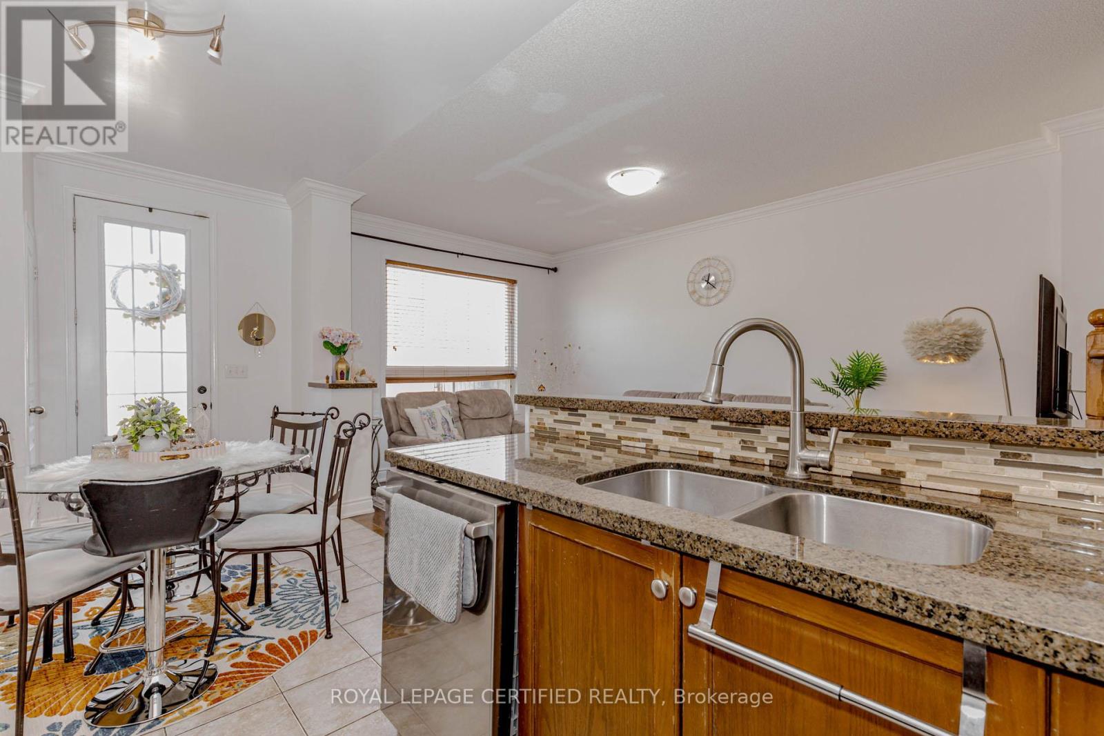 2509 Postmaster Drive, Oakville, Ontario  L6M 0L5 - Photo 20 - W12913616