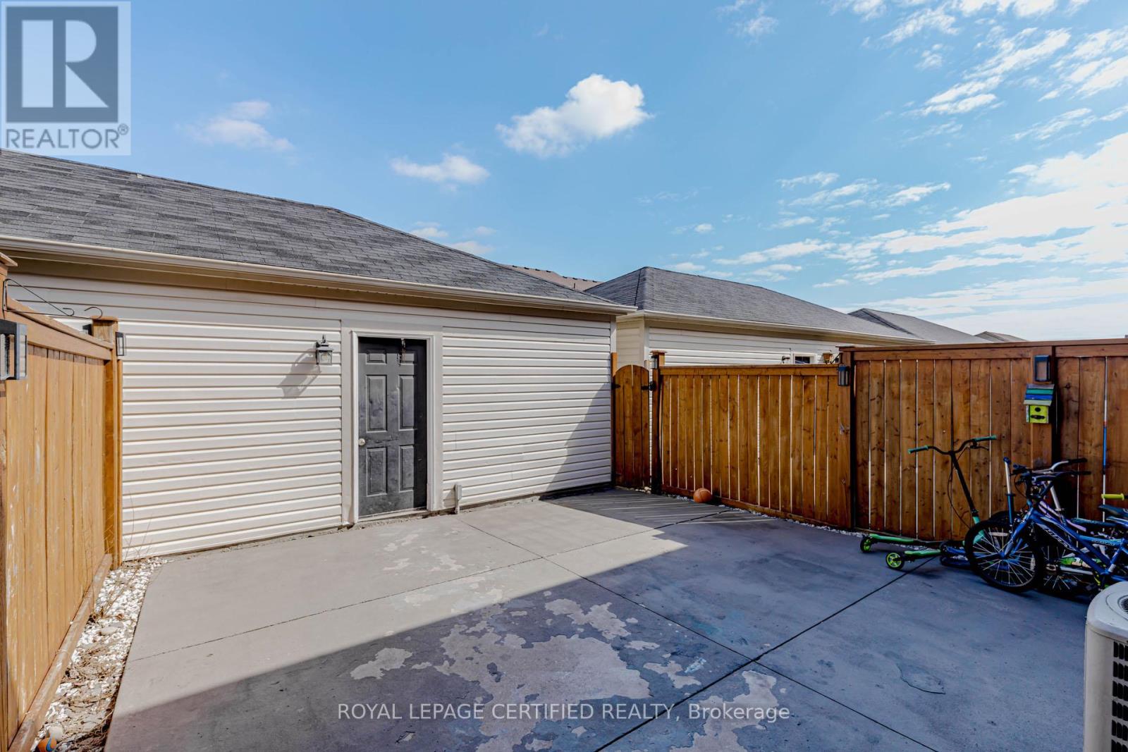 2509 Postmaster Drive, Oakville, Ontario  L6M 0L5 - Photo 47 - W12913616