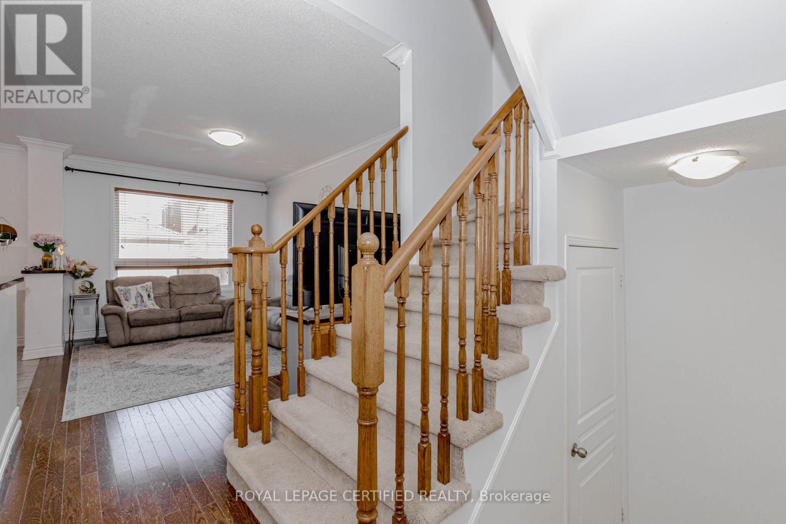 2509 Postmaster Drive, Oakville, Ontario  L6M 0L5 - Photo 9 - W12913616