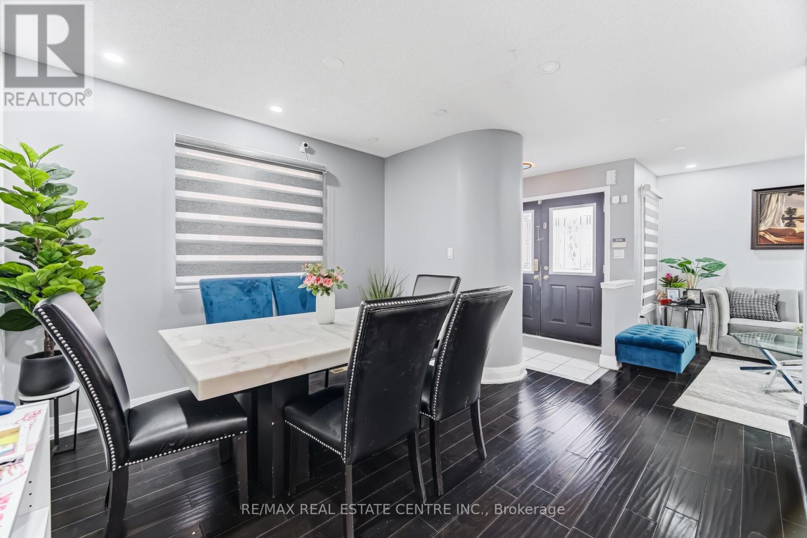 28 Mount Fuji Crescent, Brampton, Ontario  L6R 2L3 - Photo 11 - W12913618