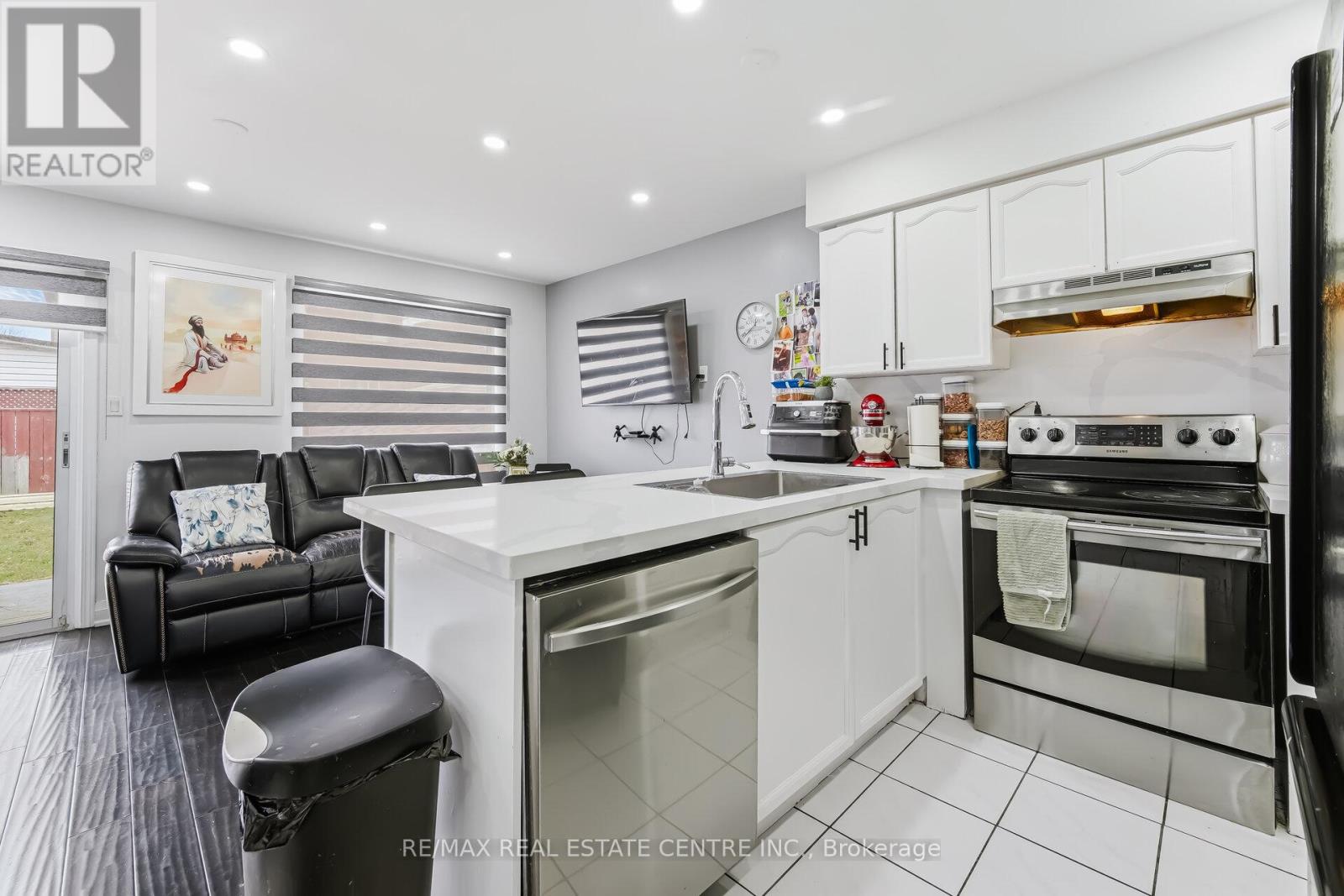 28 Mount Fuji Crescent, Brampton, Ontario  L6R 2L3 - Photo 14 - W12913618