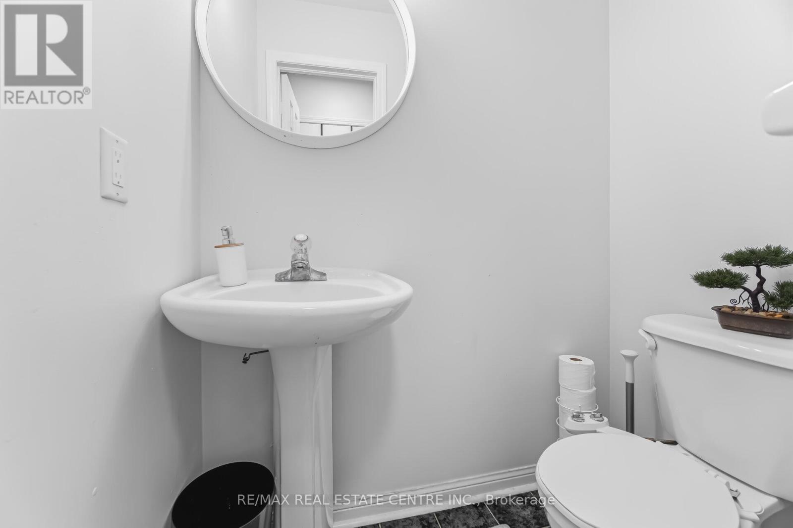 28 Mount Fuji Crescent, Brampton, Ontario  L6R 2L3 - Photo 21 - W12913618