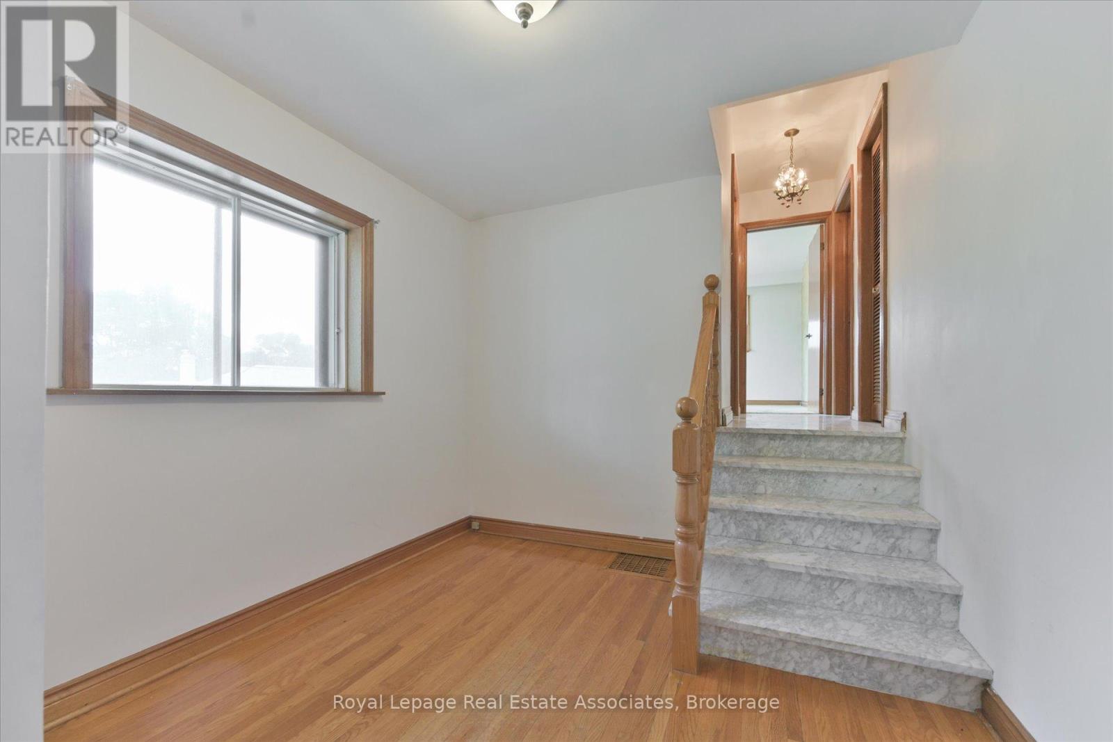 135 Jay Street, Toronto, Ontario  M6L 2M3 - Photo 19 - W12913646