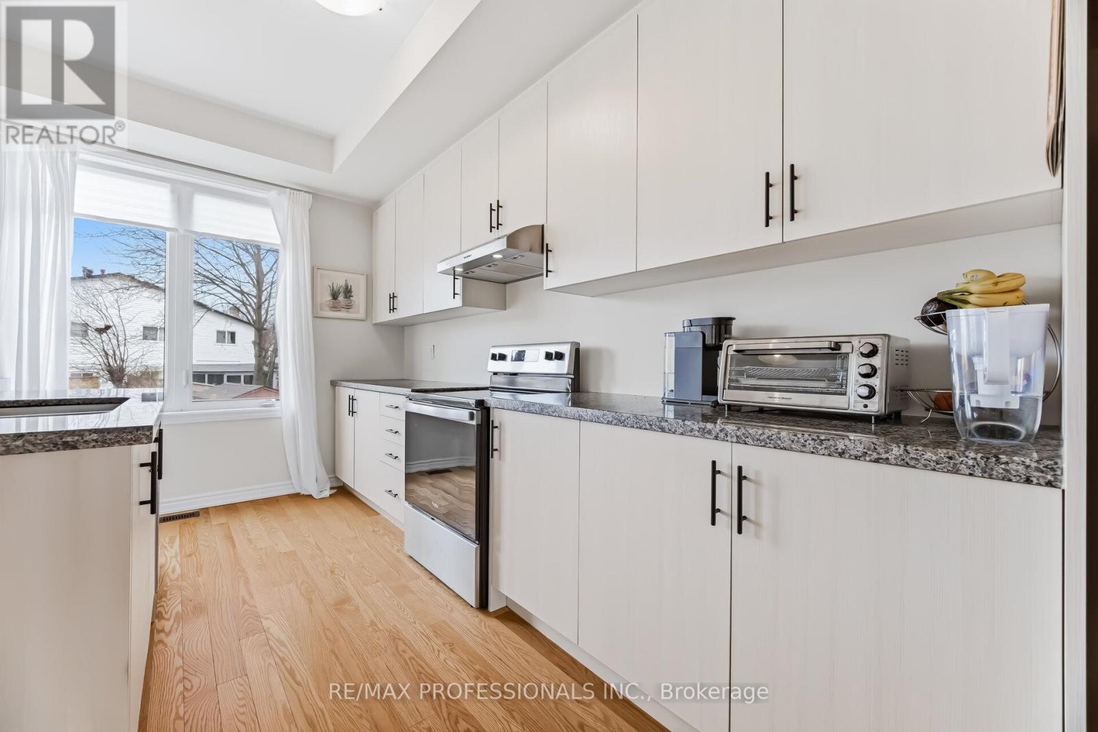 1401 National Common, Burlington, Ontario L7P 0V7 - Photo 16 - W12913654