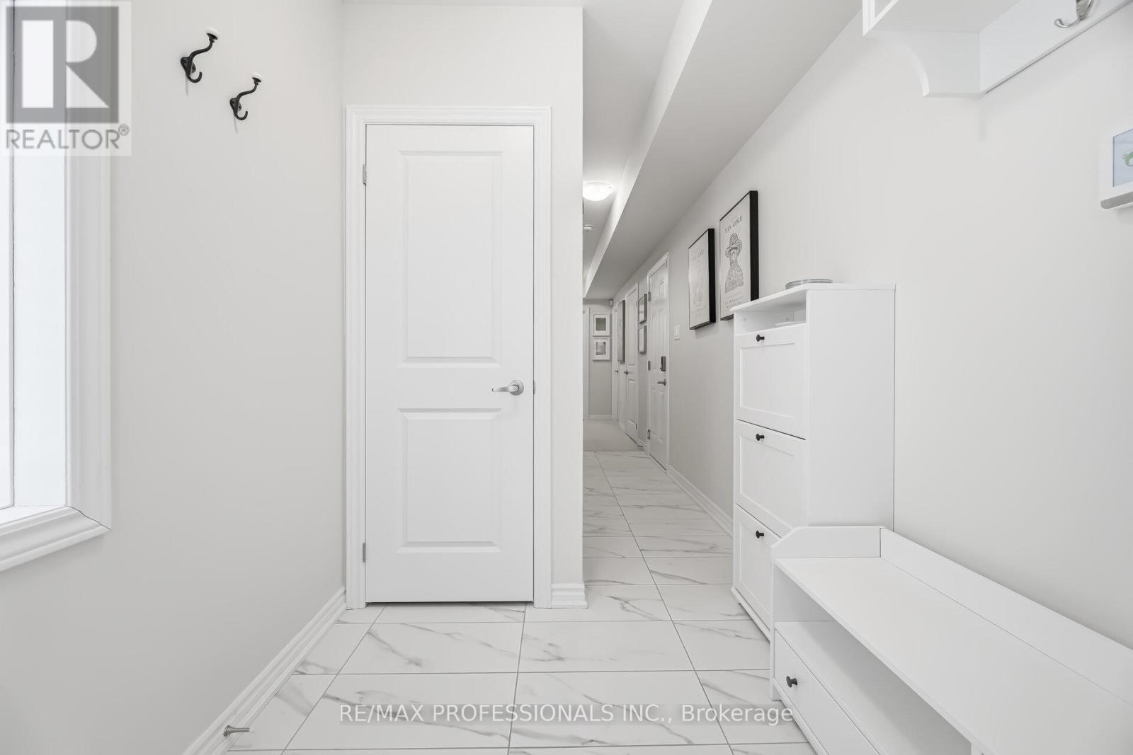 1401 National Common, Burlington, Ontario L7P 0V7 - Photo 5 - W12913654