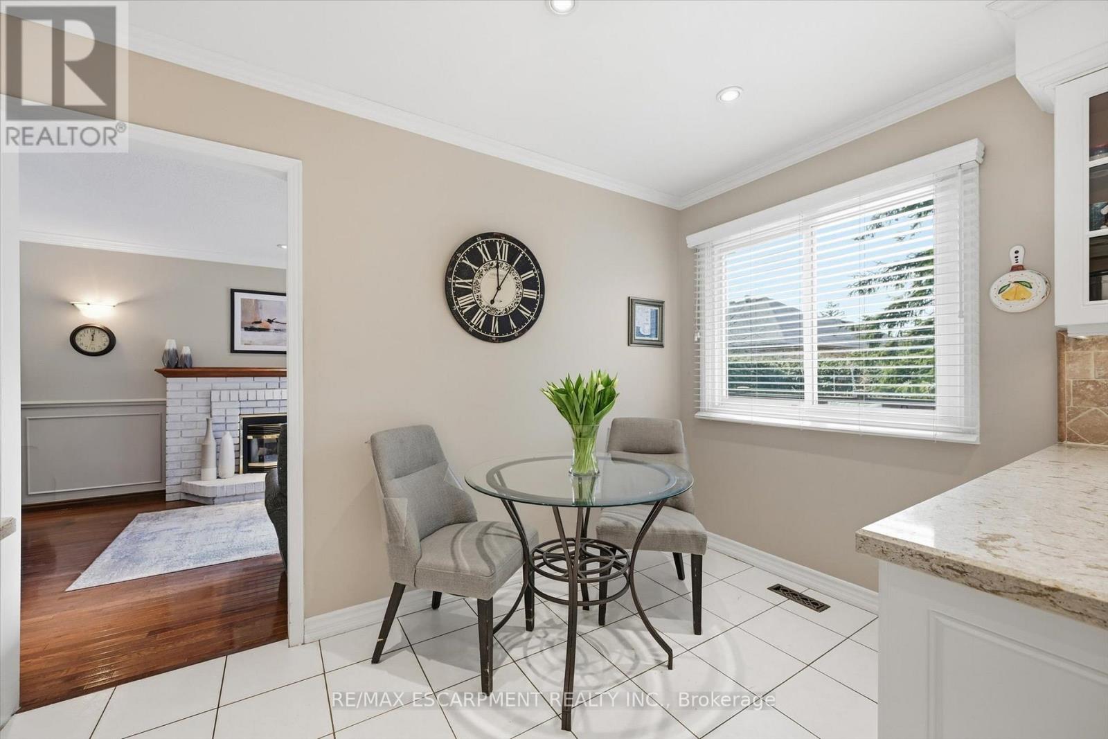 478 Featherstone Court, Burlington (Shoreacres), Ontario  L7L 5K1 - Photo 16 - W12913670