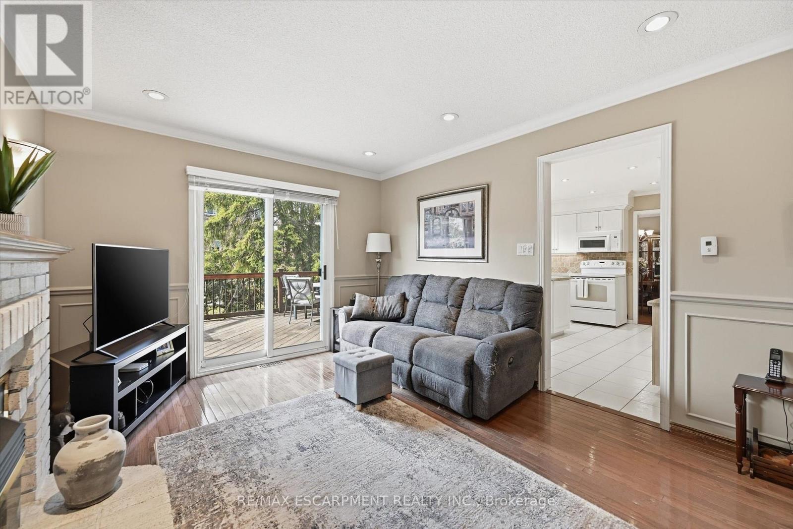 478 Featherstone Court, Burlington (Shoreacres), Ontario  L7L 5K1 - Photo 20 - W12913670