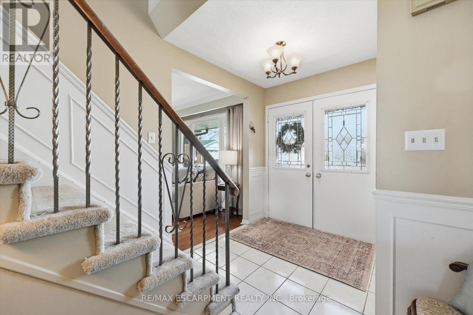 478 Featherstone Court, Burlington (Shoreacres), Ontario  L7L 5K1 - Photo 23 - W12913670