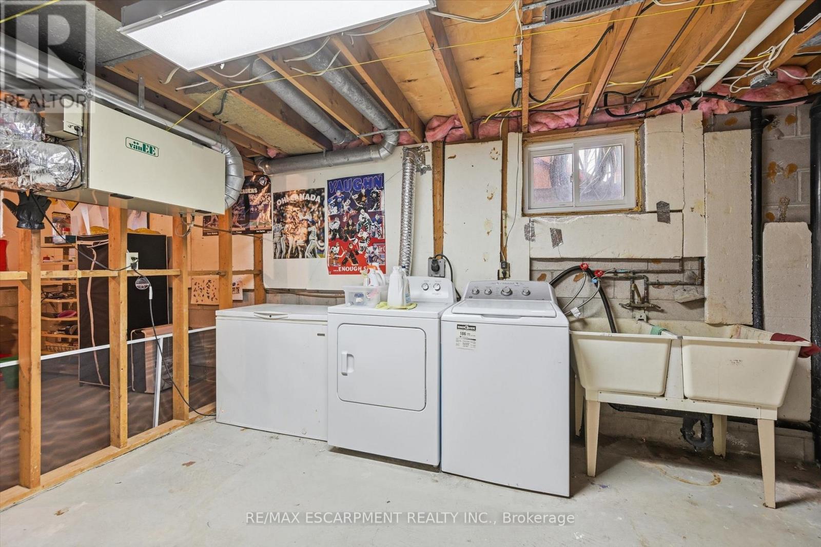 478 Featherstone Court, Burlington (Shoreacres), Ontario  L7L 5K1 - Photo 44 - W12913670