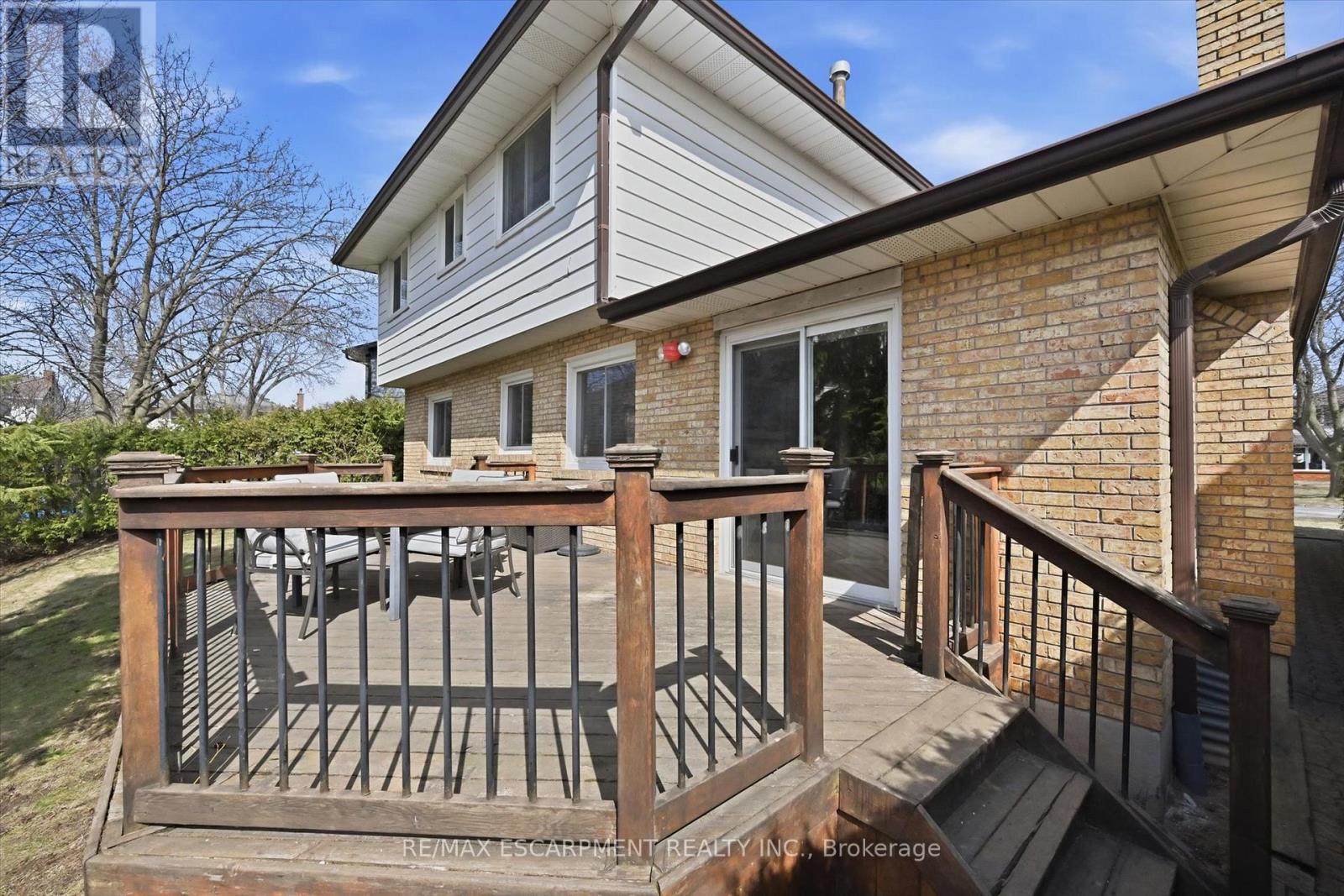 478 Featherstone Court, Burlington (Shoreacres), Ontario  L7L 5K1 - Photo 45 - W12913670
