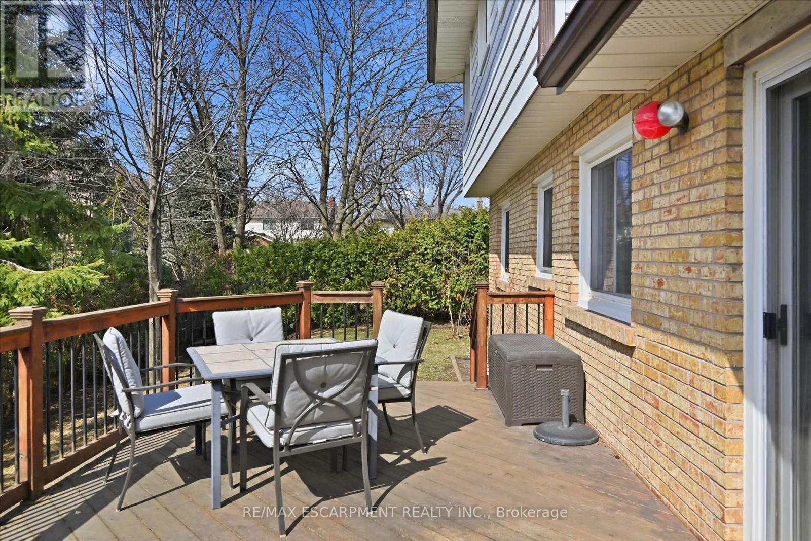 478 Featherstone Court, Burlington (Shoreacres), Ontario  L7L 5K1 - Photo 46 - W12913670