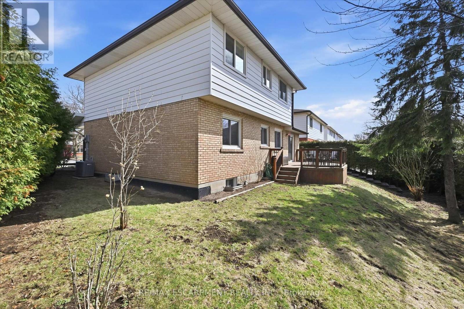478 Featherstone Court, Burlington (Shoreacres), Ontario  L7L 5K1 - Photo 49 - W12913670