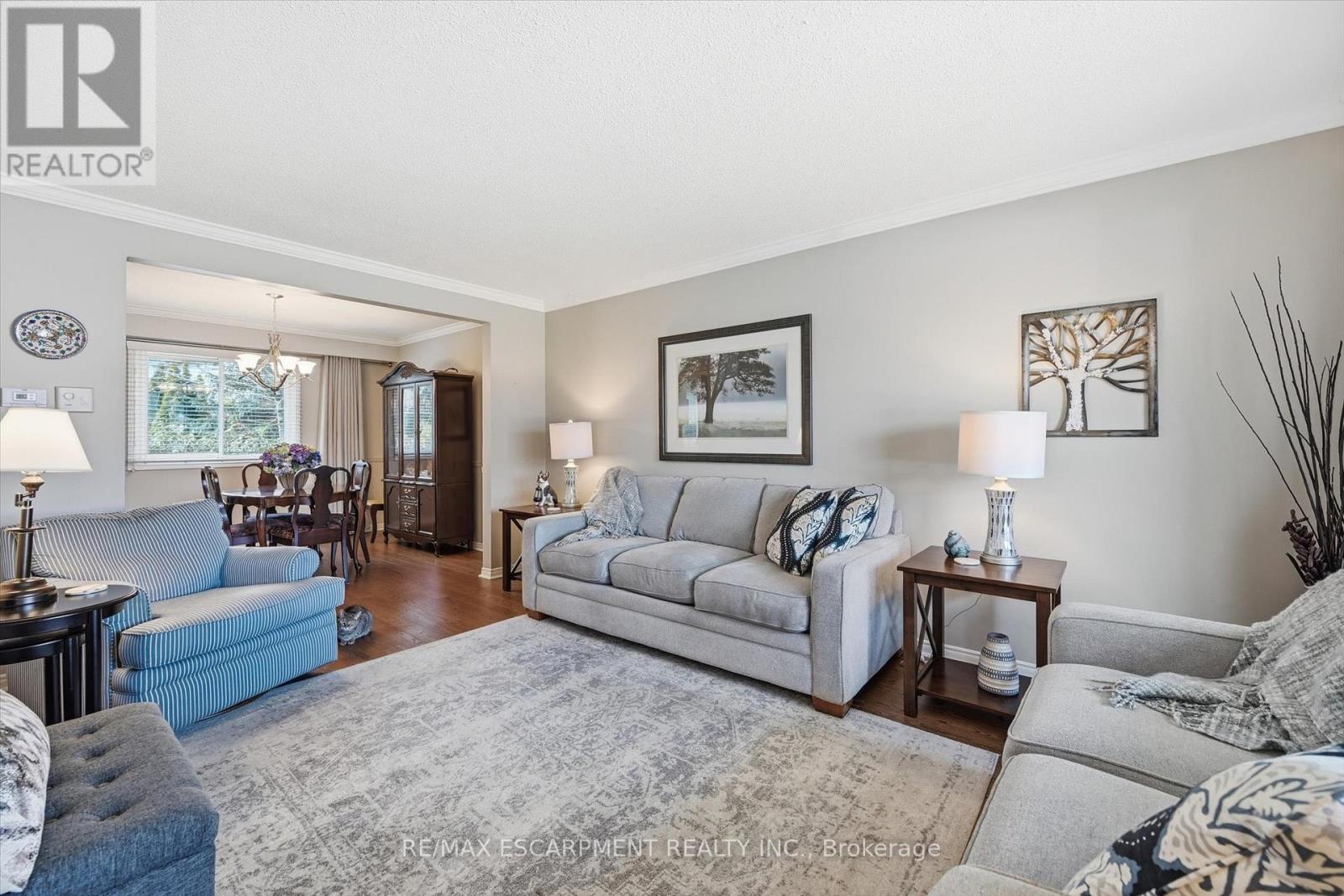 478 Featherstone Court, Burlington (Shoreacres), Ontario  L7L 5K1 - Photo 6 - W12913670