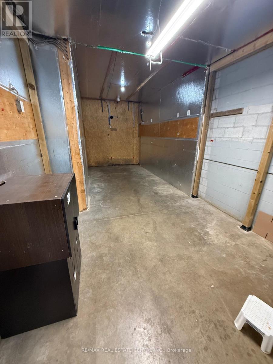 9 (Back) - 175 Advance Boulevard N, Brampton (Steeles Industrial), Ontario  L6T 4J1 - Photo 8 - W12913696