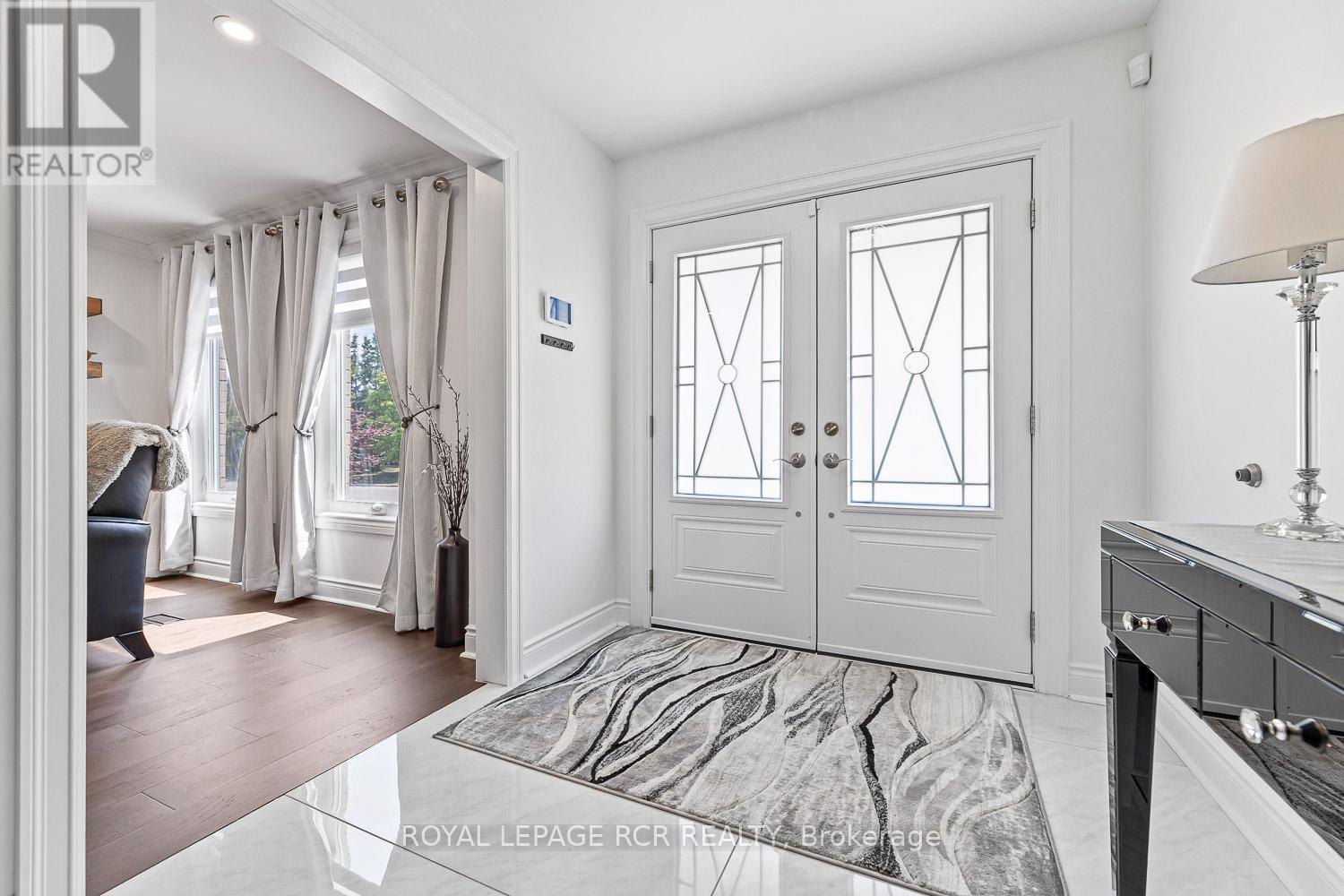 44 Fountainbridge Drive, Caledon, Ontario  L7E 1N4 - Photo 4 - W12913724