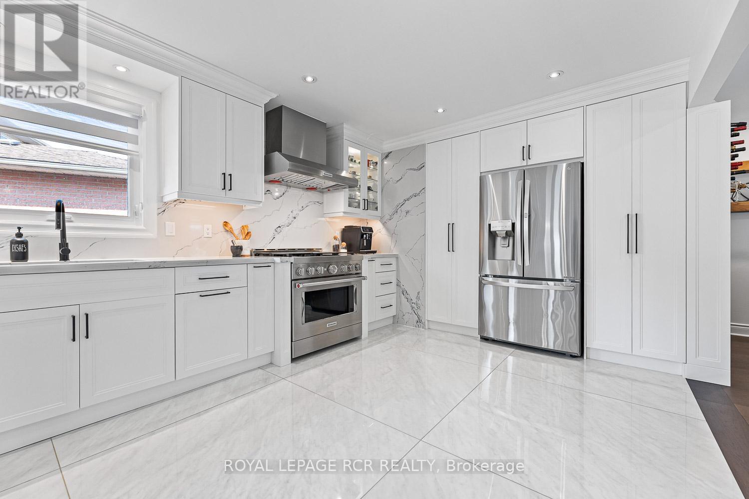 44 Fountainbridge Drive, Caledon, Ontario  L7E 1N4 - Photo 8 - W12913724