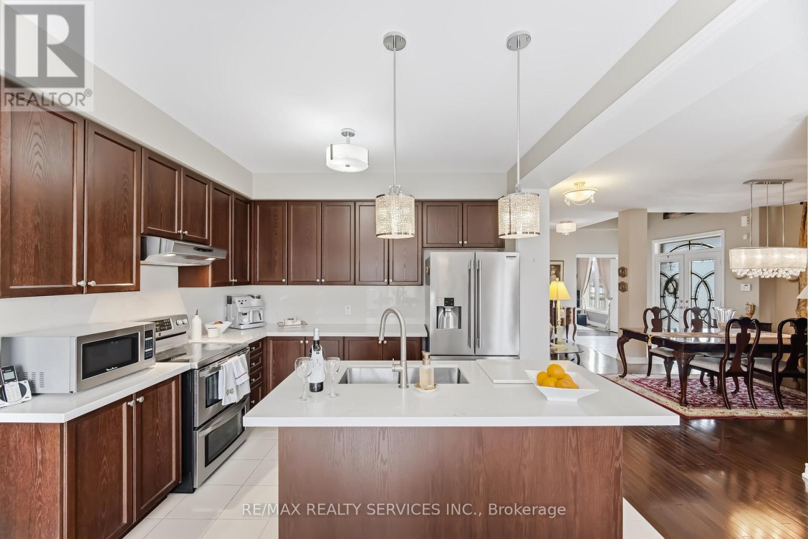 93 Learmont Avenue, Caledon, Ontario  L7C 3R4 - Photo 15 - W12913748