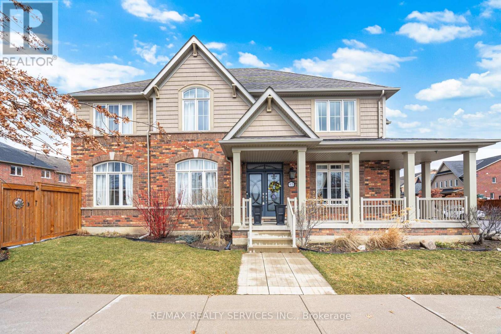 93 Learmont Avenue, Caledon, Ontario  L7C 3R4 - Photo 2 - W12913748