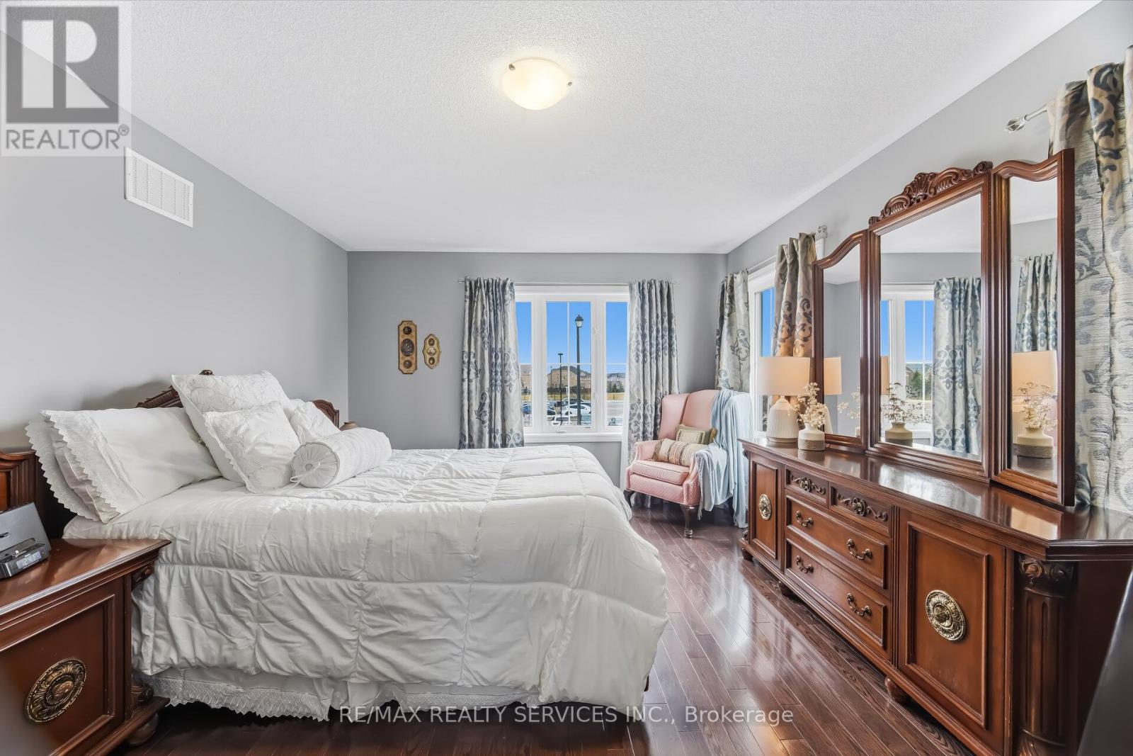 93 Learmont Avenue, Caledon, Ontario  L7C 3R4 - Photo 30 - W12913748